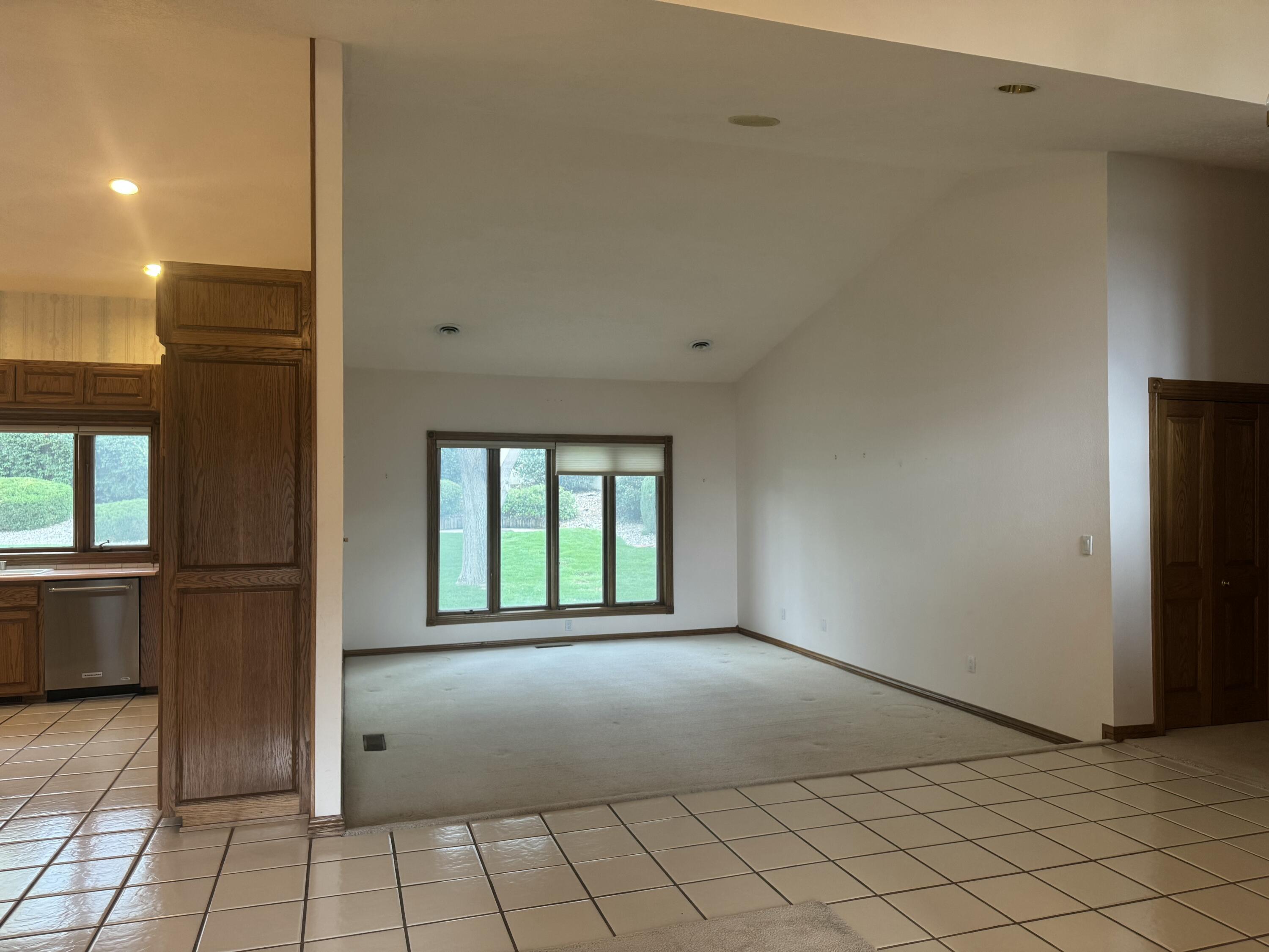 Photo 18 — 7010 Pala Mesa Court NE