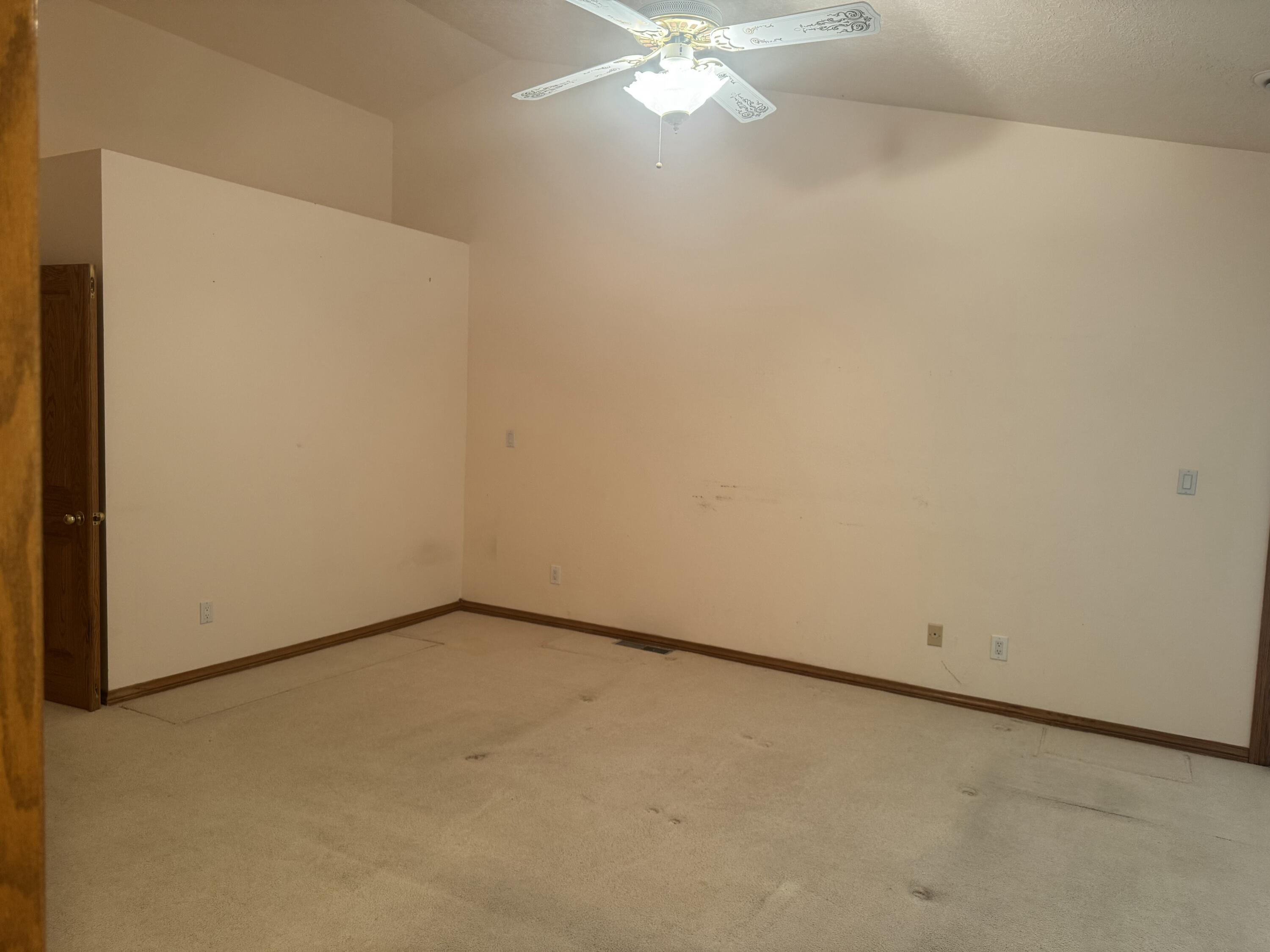 Photo 13 — 7010 Pala Mesa Court NE