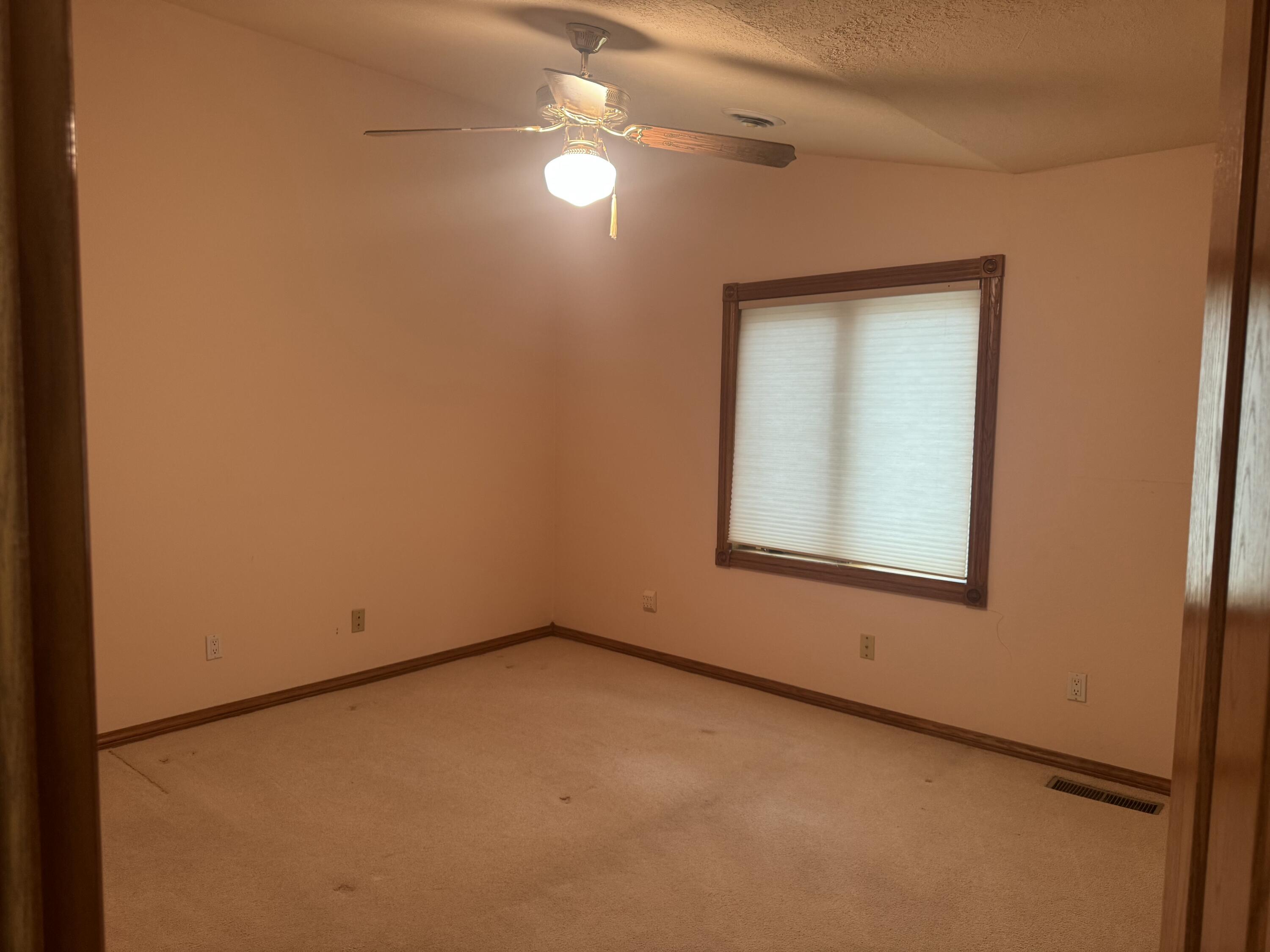 Photo 8 — 7010 Pala Mesa Court NE