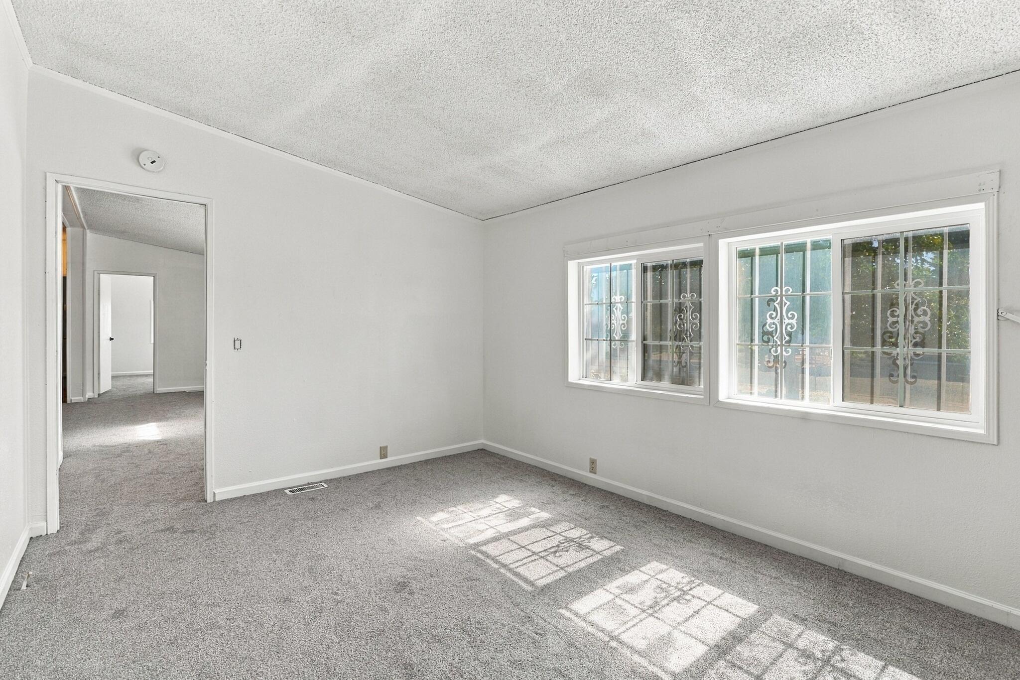 Photo 19 — 3033 Dona Juanita Drive SW