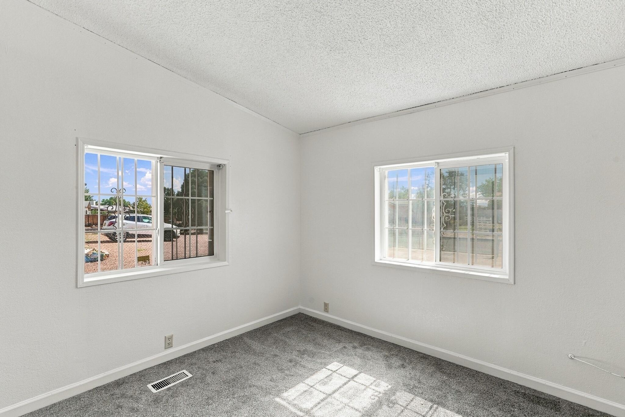 Photo 15 — 3033 Dona Juanita Drive SW
