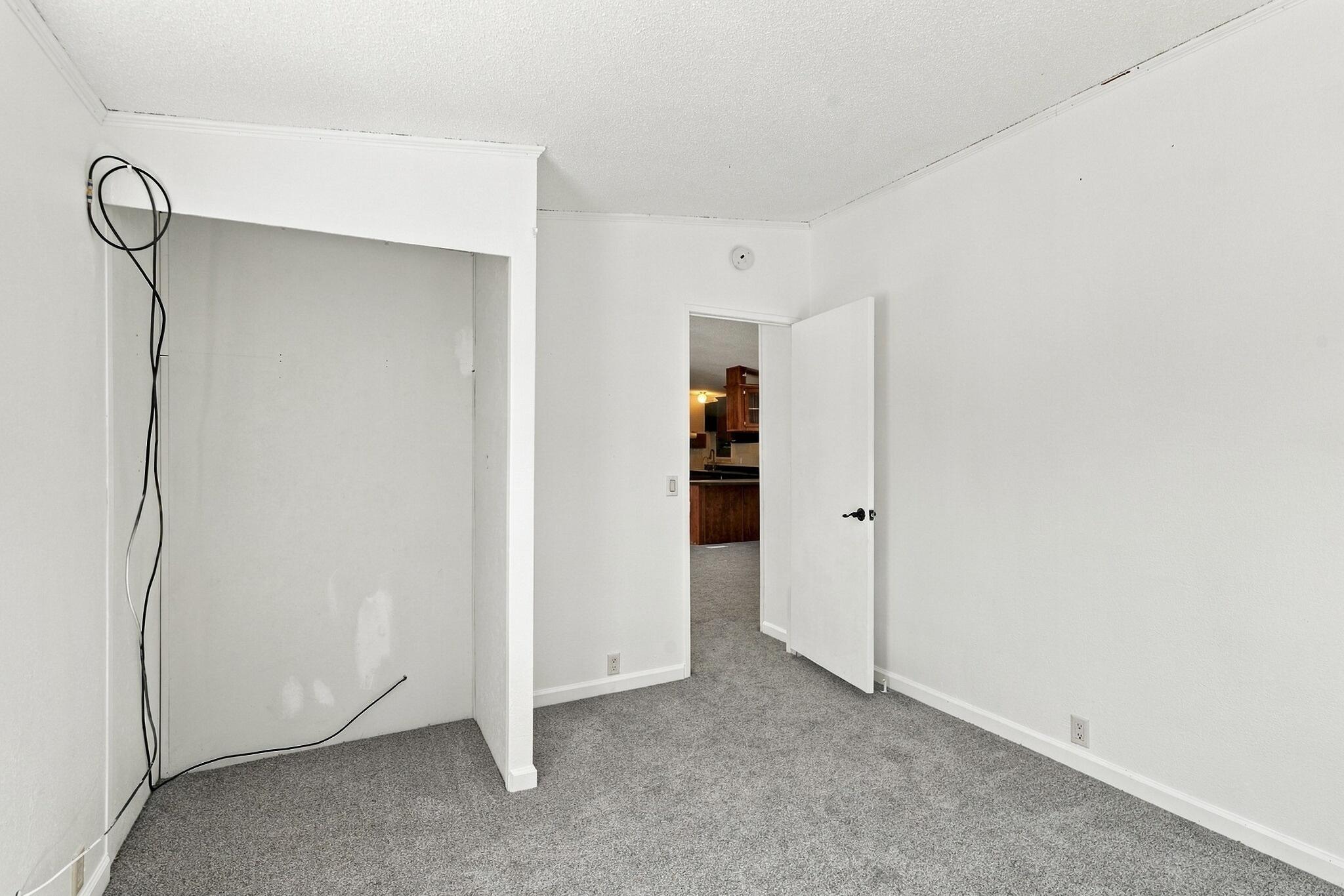 Photo 14 — 3033 Dona Juanita Drive SW