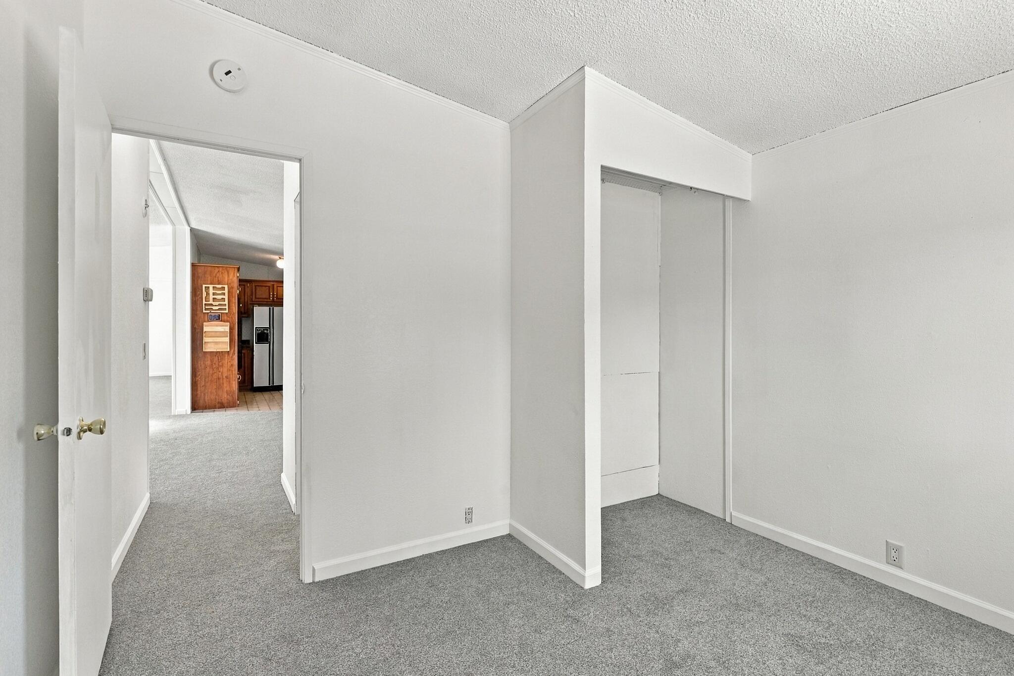 Photo 12 — 3033 Dona Juanita Drive SW