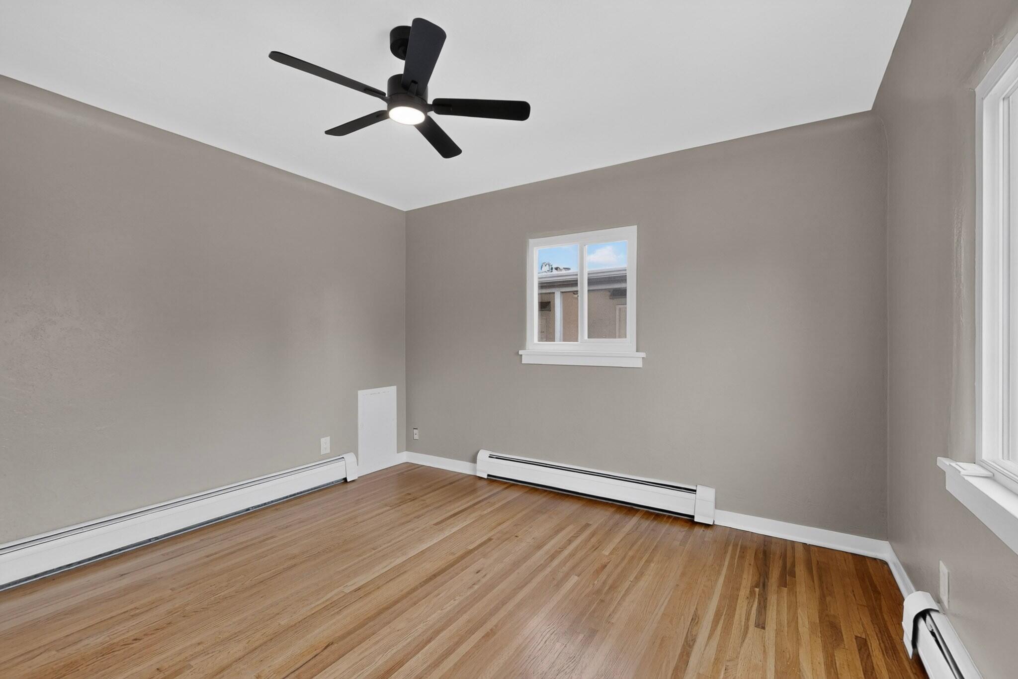 Photo 13 — 313 General Bradley Street NE