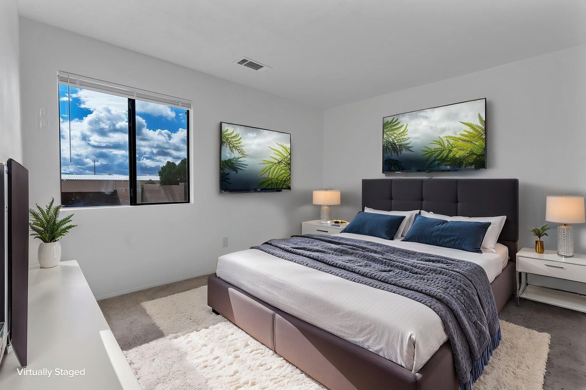 Photo 13 — 372 Pearl Drive NE