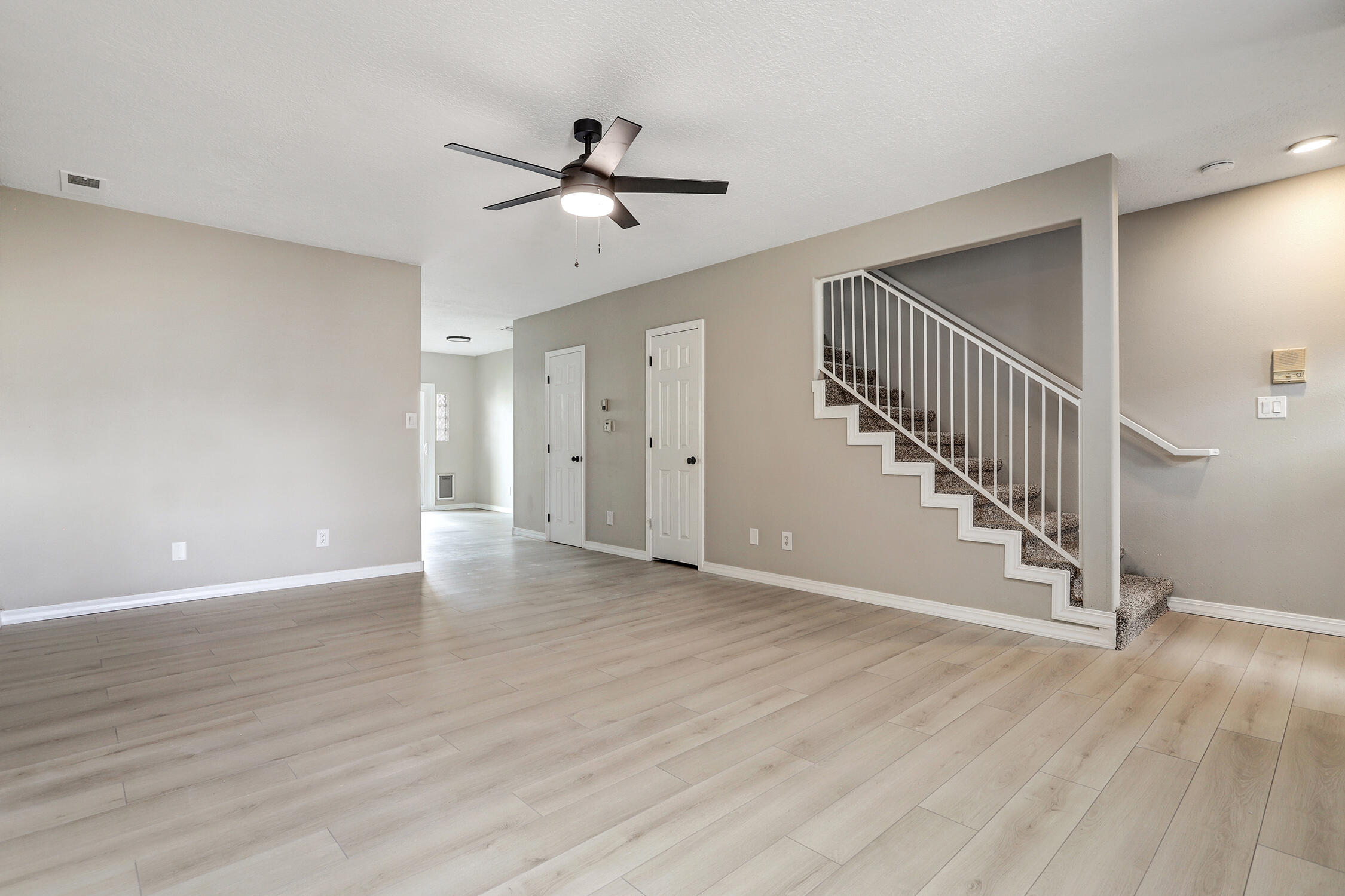 Photo 8 — 4211 Pitt Street NE UNIT 10