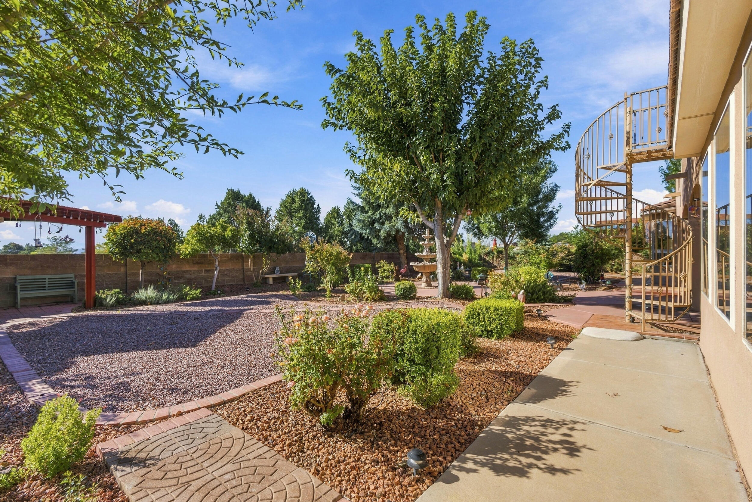 Photo 9 — 7304 Stag Horn Drive NW