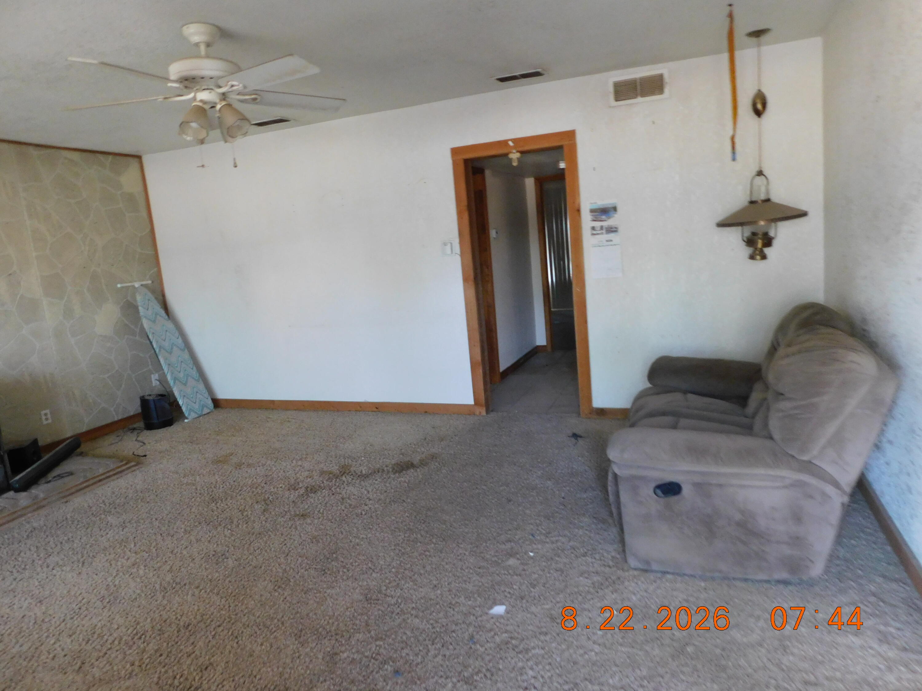 Photo 5 — 713 S Main Avenue