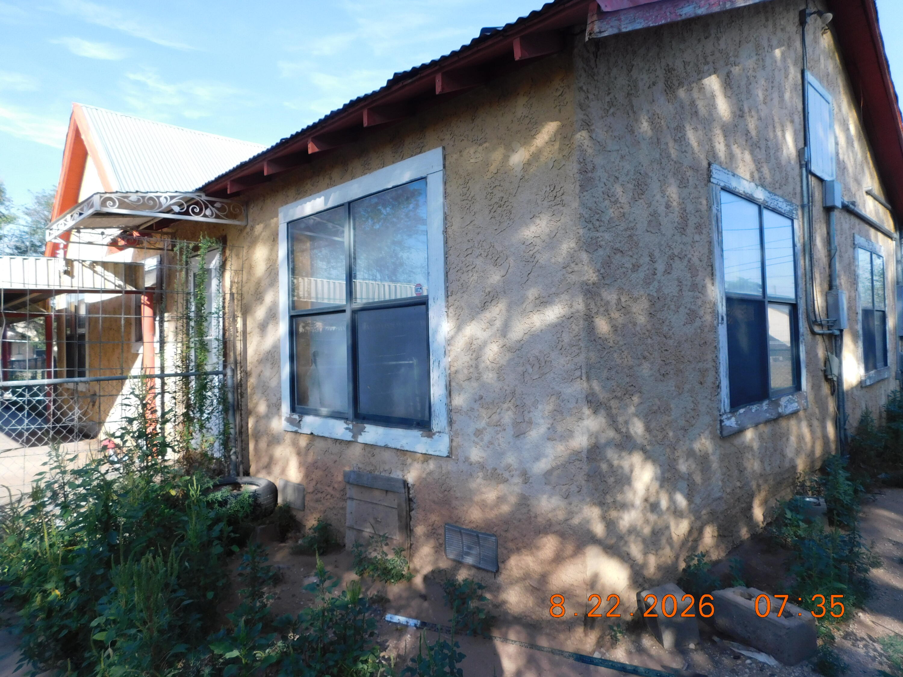 Photo 4 — 713 S Main Avenue
