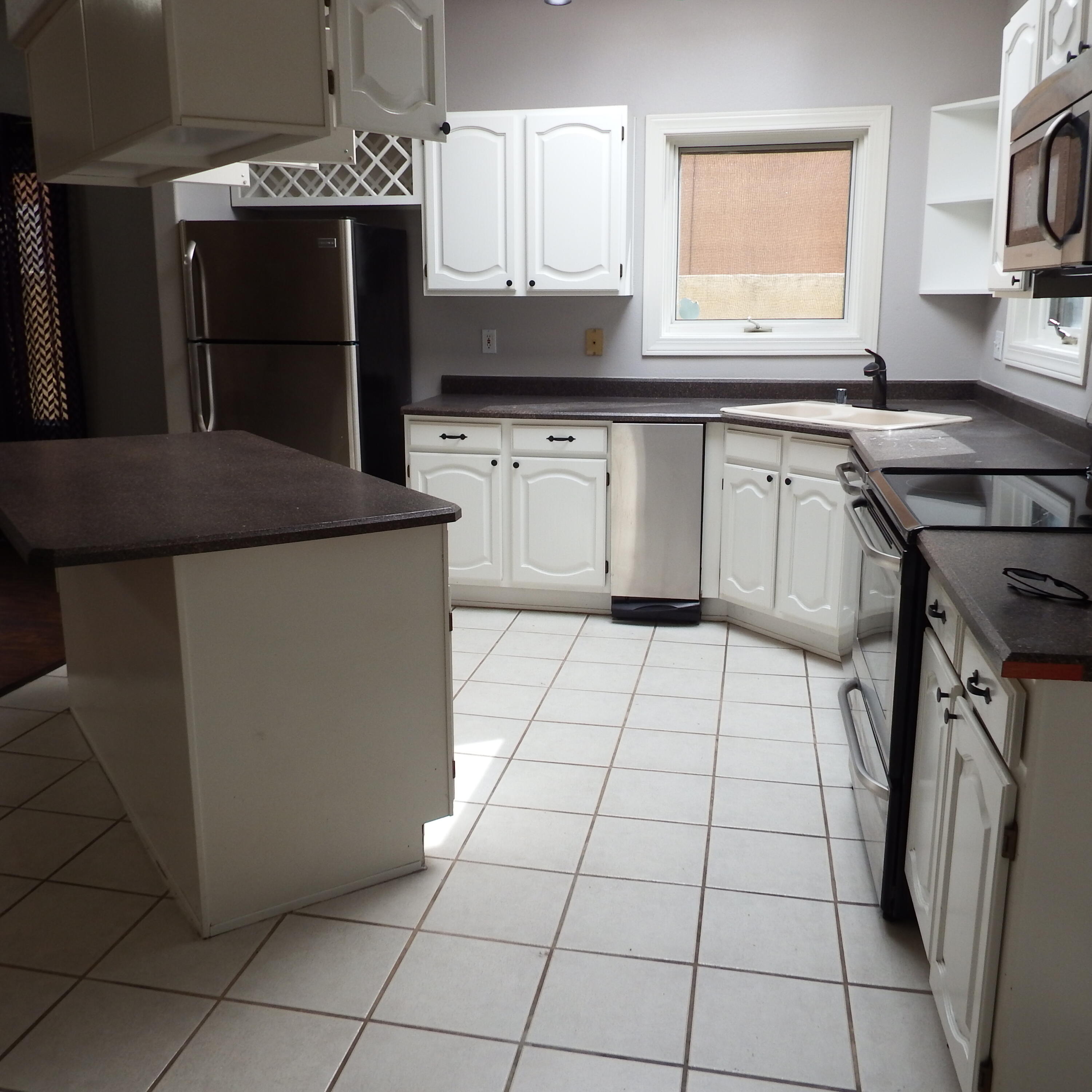 Photo 13 — 6645 Ruby Street NE