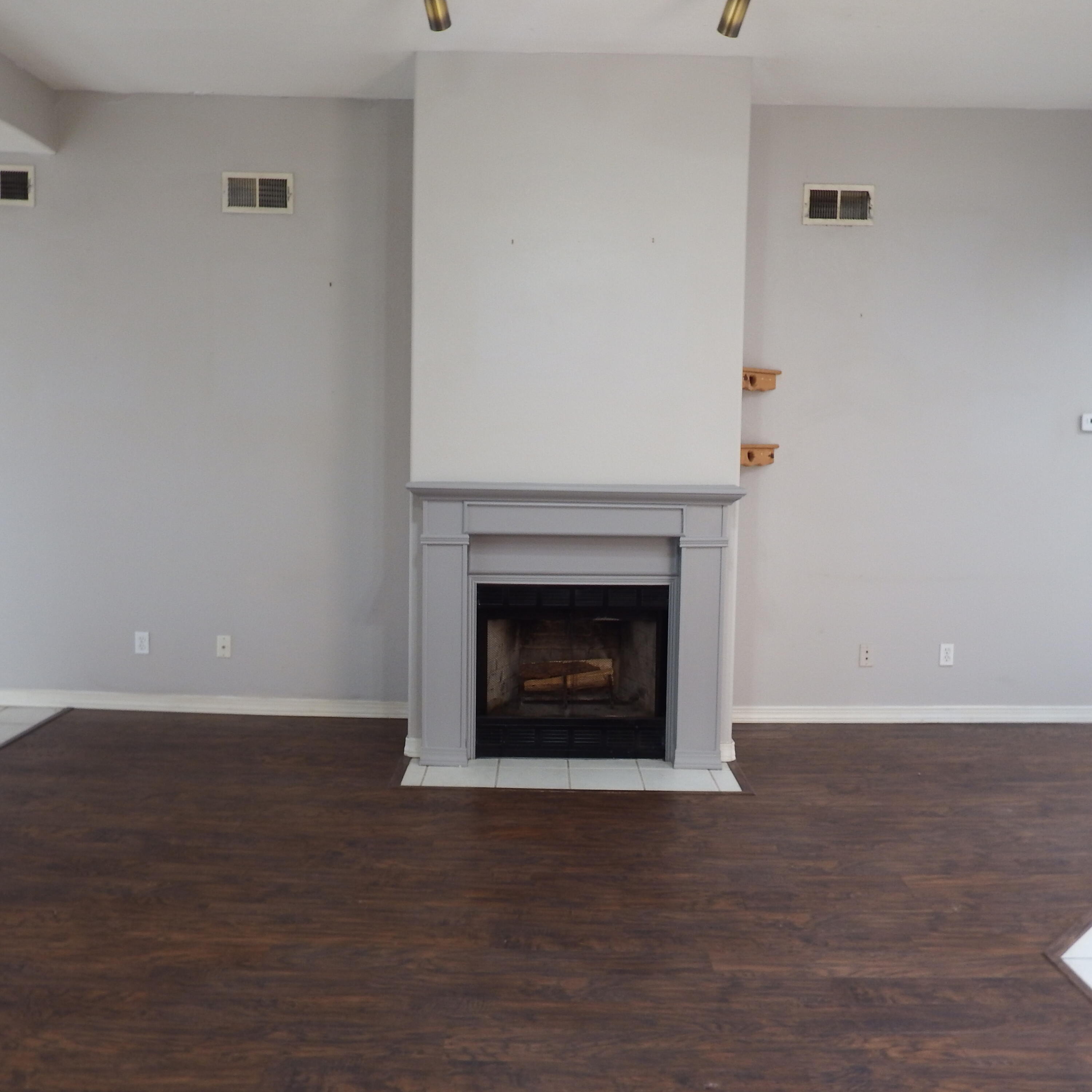 Photo 10 — 6645 Ruby Street NE