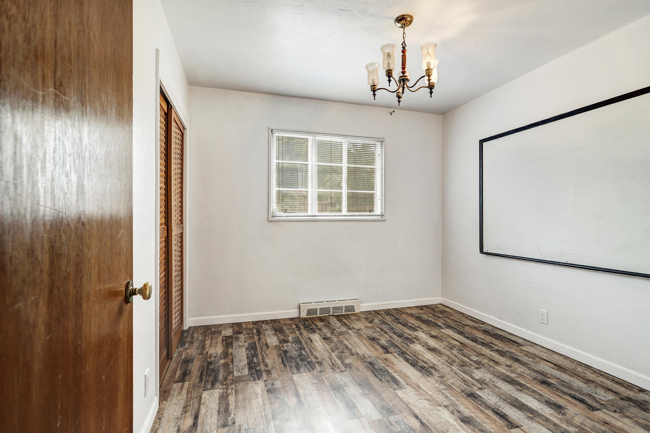 Photo 12 — 1412 Alvarado Drive NE