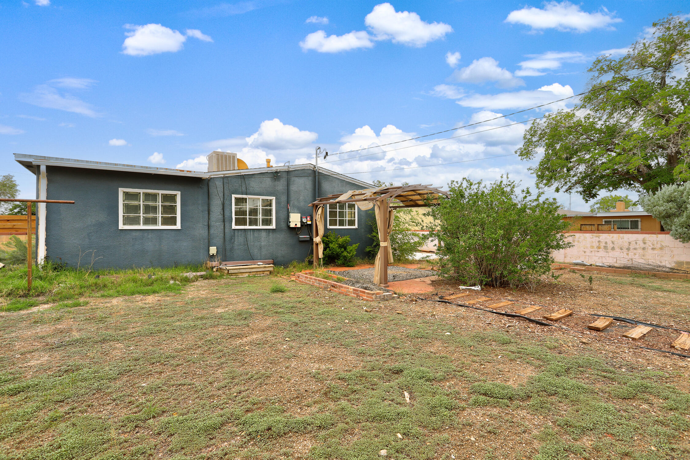Photo 8 — 1412 Alvarado Drive NE