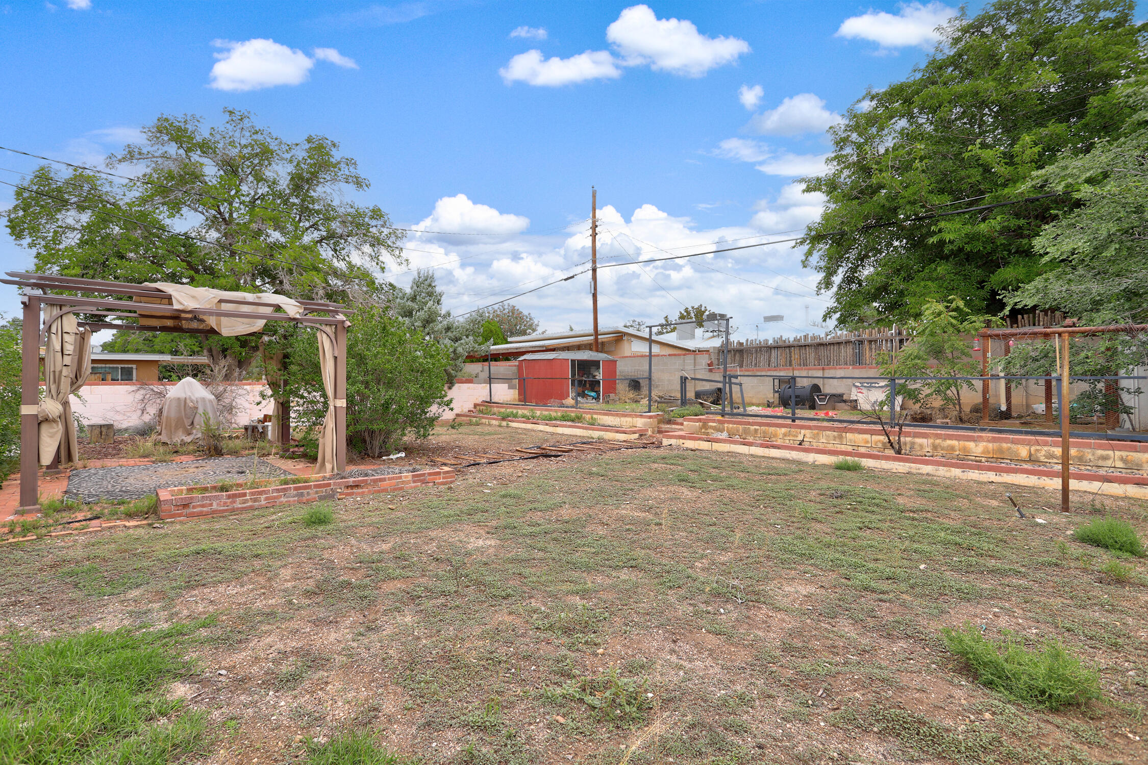 Photo 7 — 1412 Alvarado Drive NE