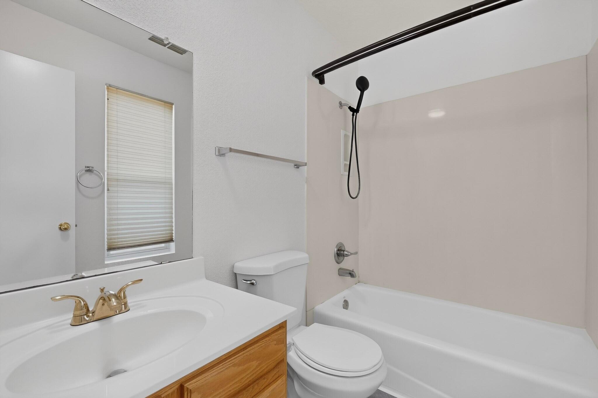 Photo 19 — 6808 Honeylocust Avenue NW