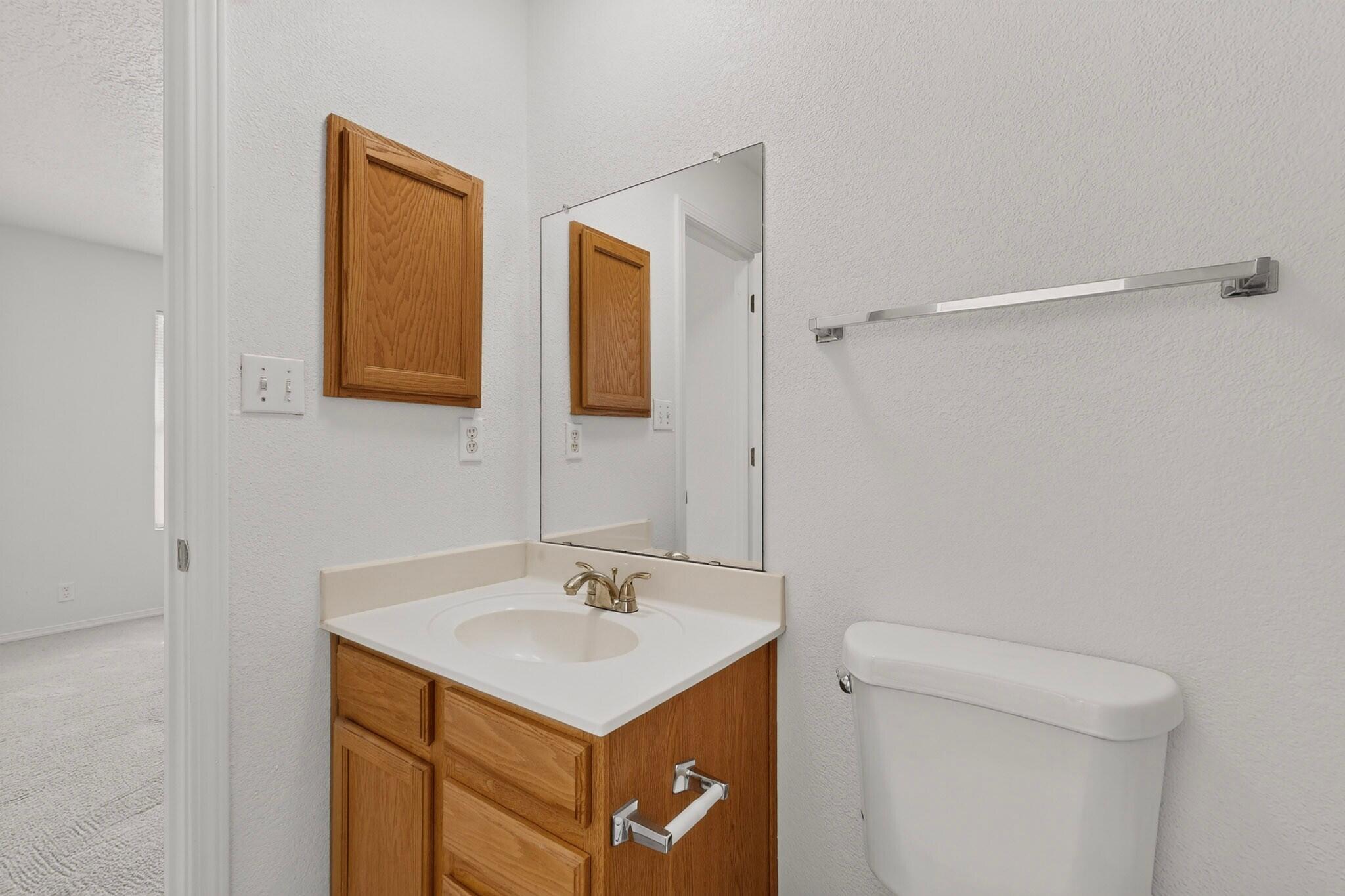 Photo 18 — 6808 Honeylocust Avenue NW