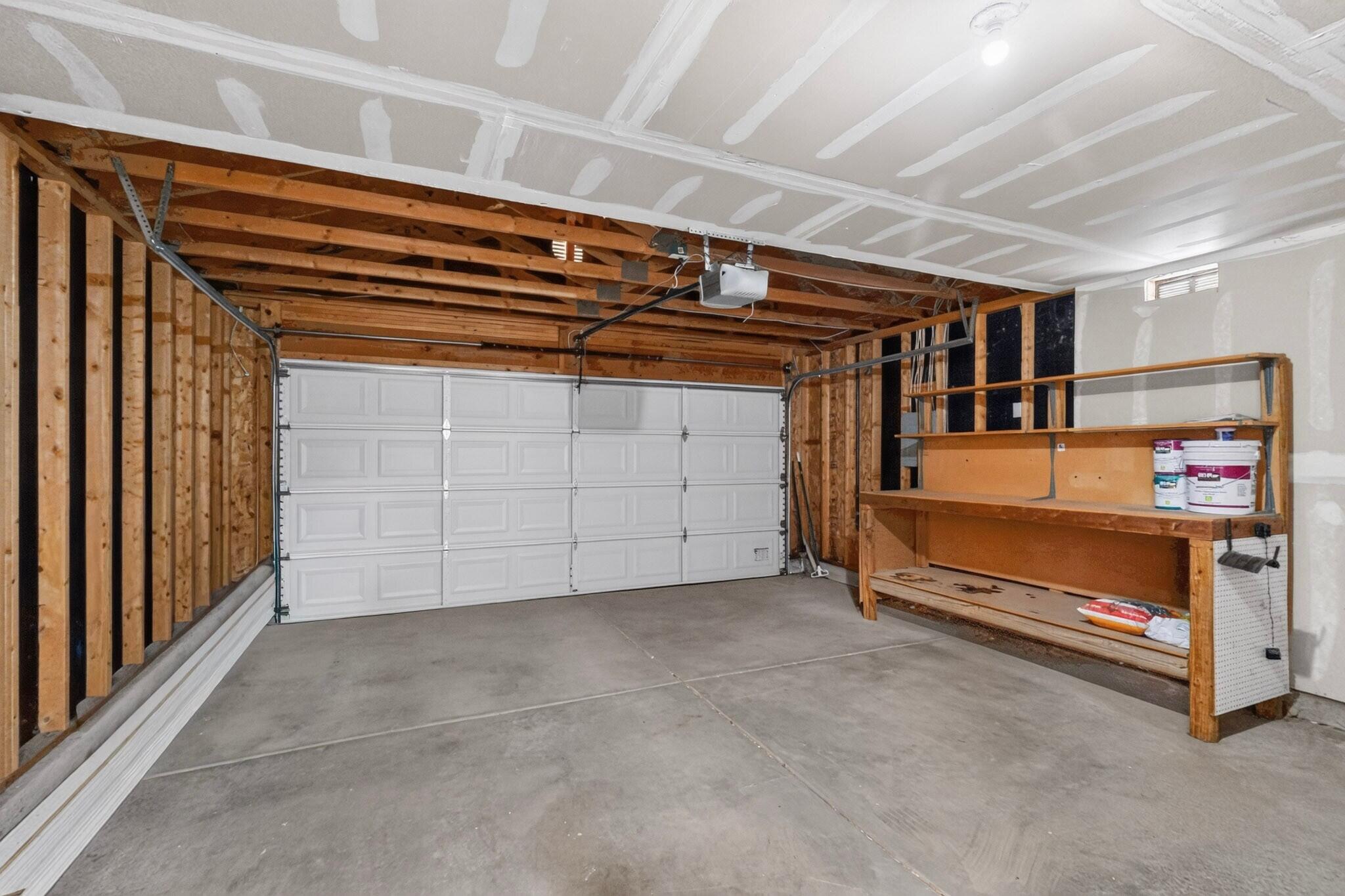 Photo 9 — 6808 Honeylocust Avenue NW