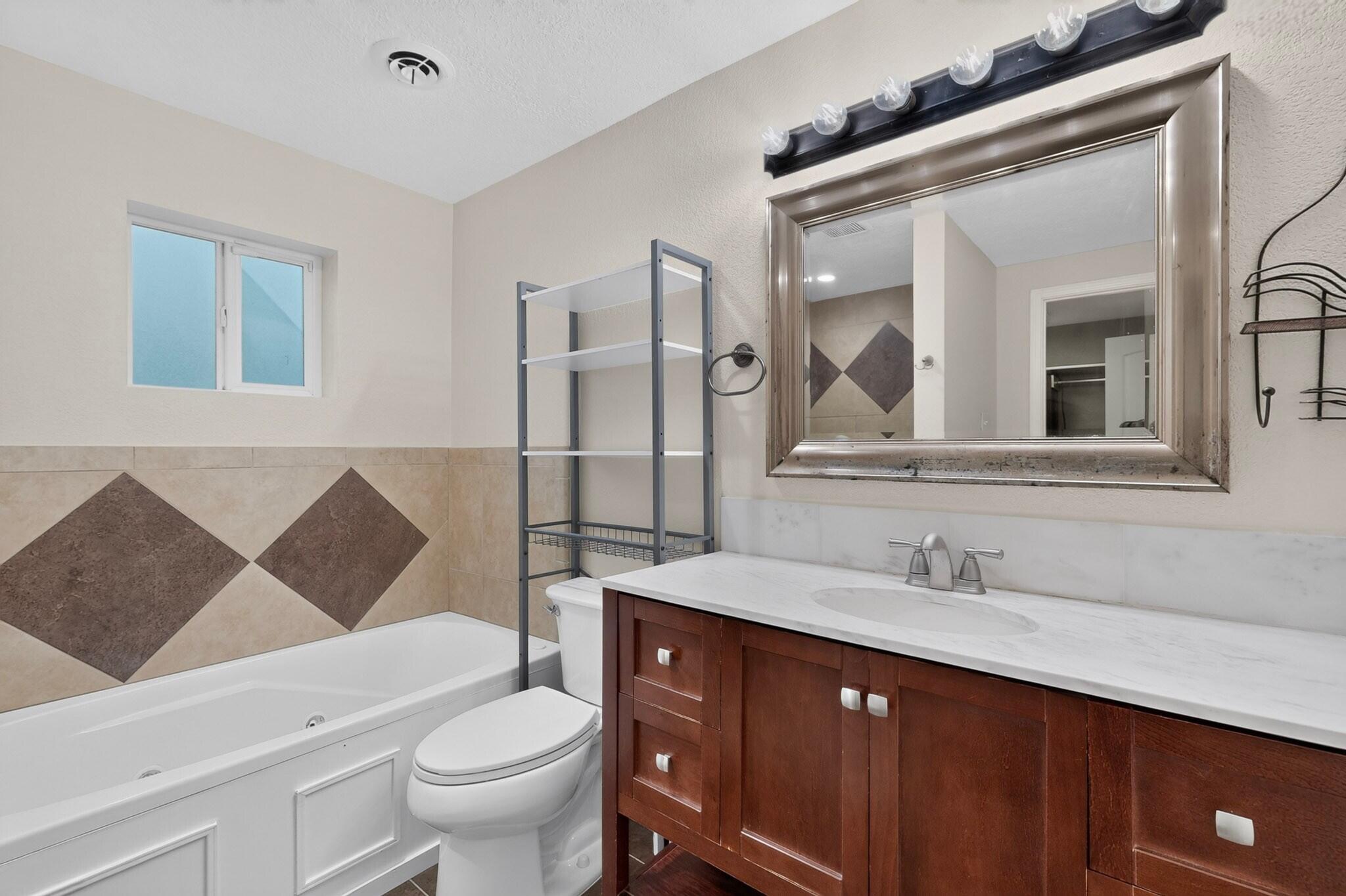 Photo 19 — 4508 Piedra Blanca Street NE