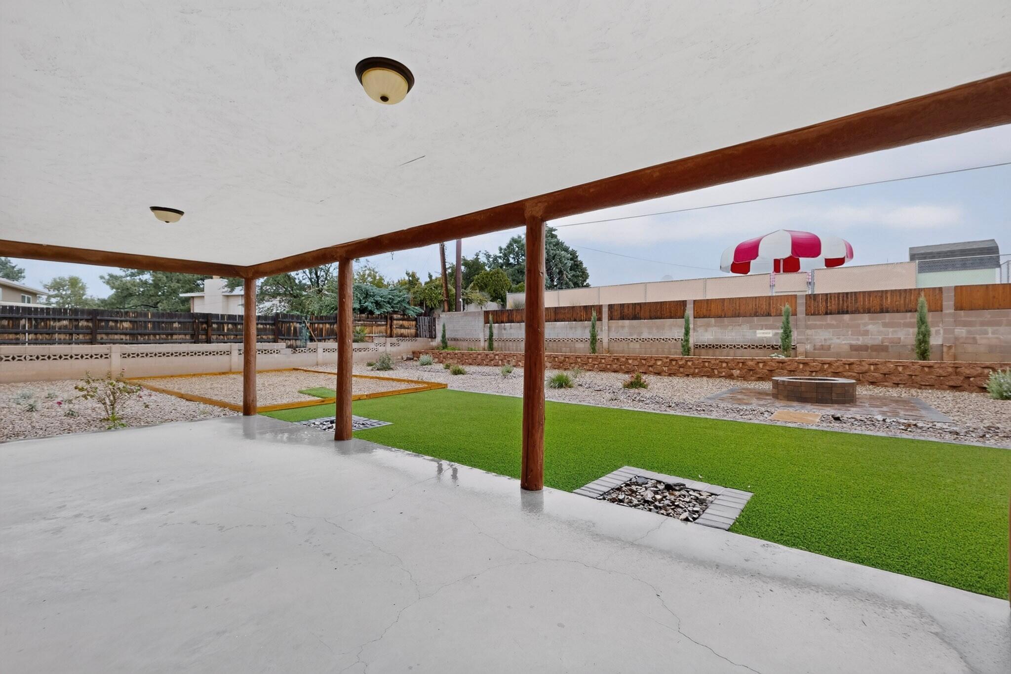 Photo 5 — 4508 Piedra Blanca Street NE
