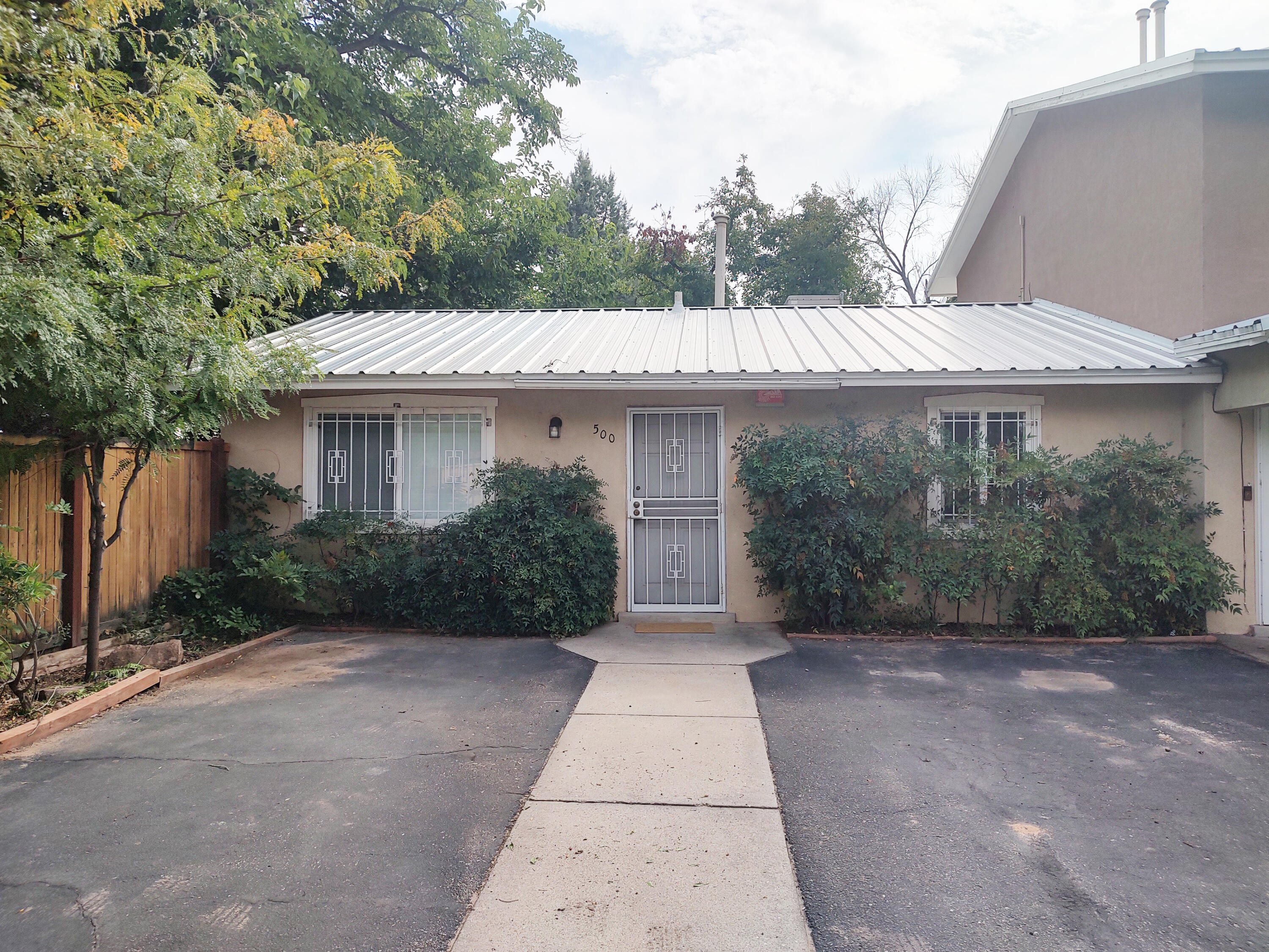 500 Circulo Gallegos NW