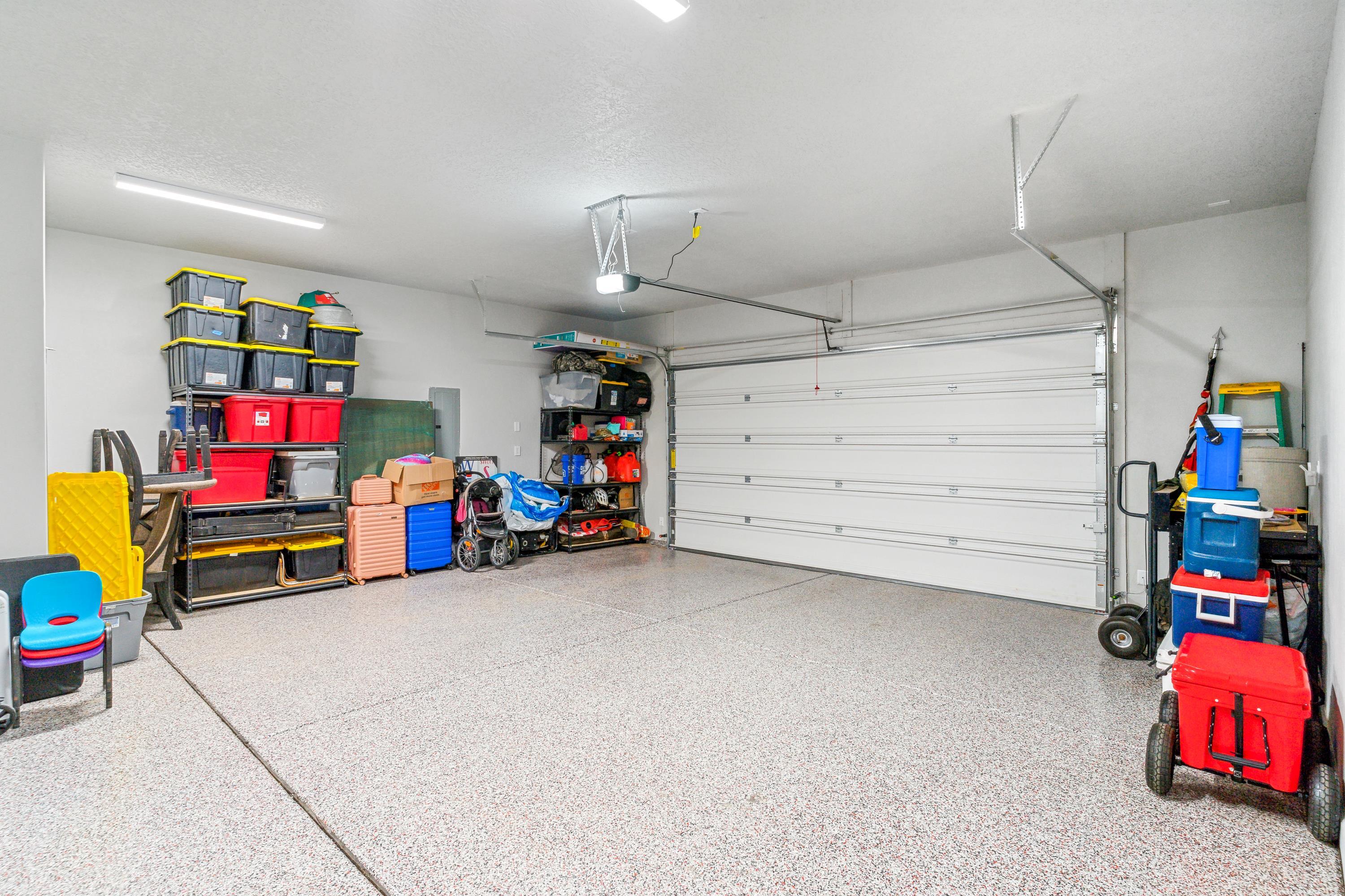 Photo 12 — 3509 Deledda Road NE