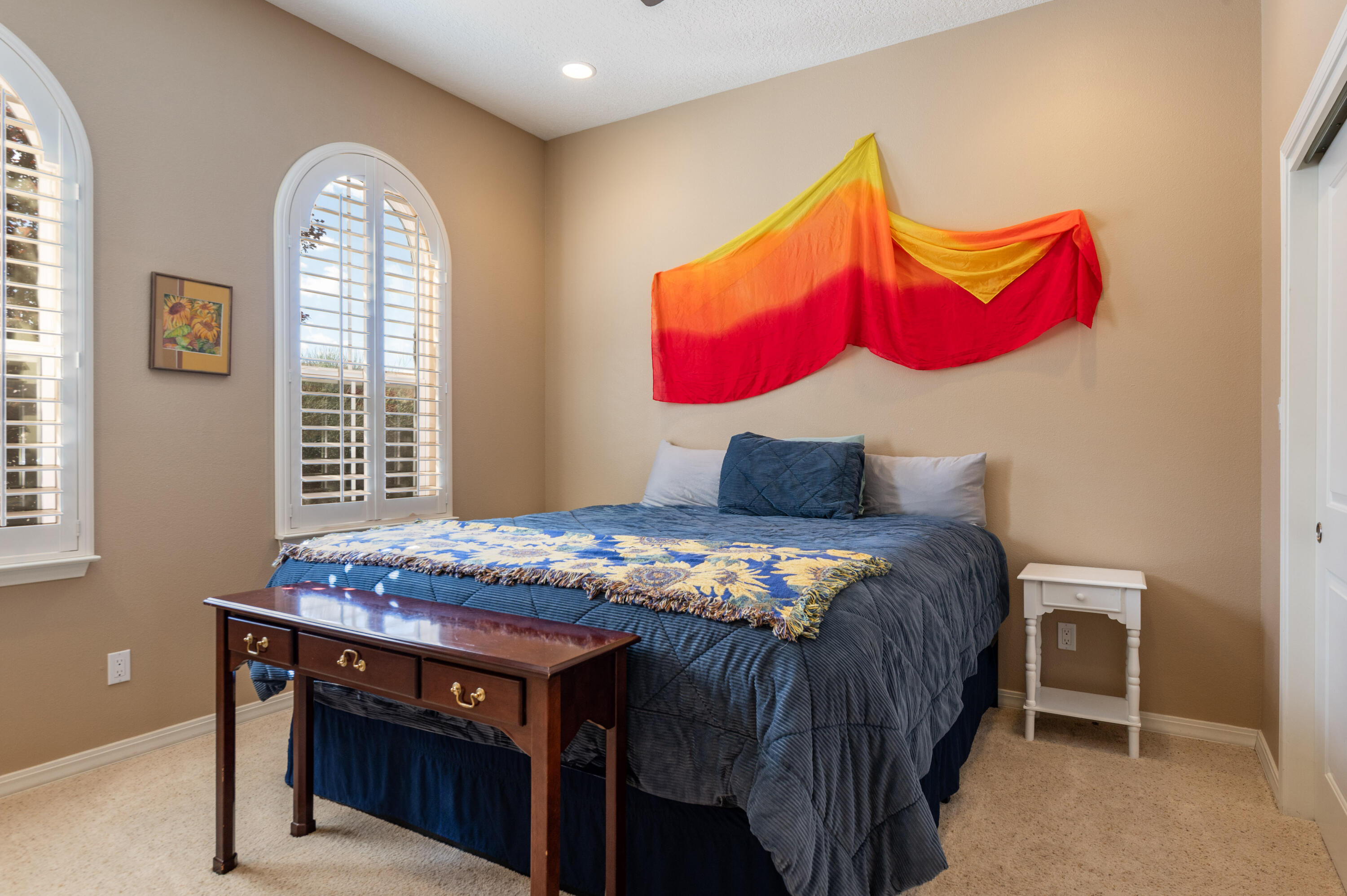 Photo 17 — 910 Jubilee Boulevard SW