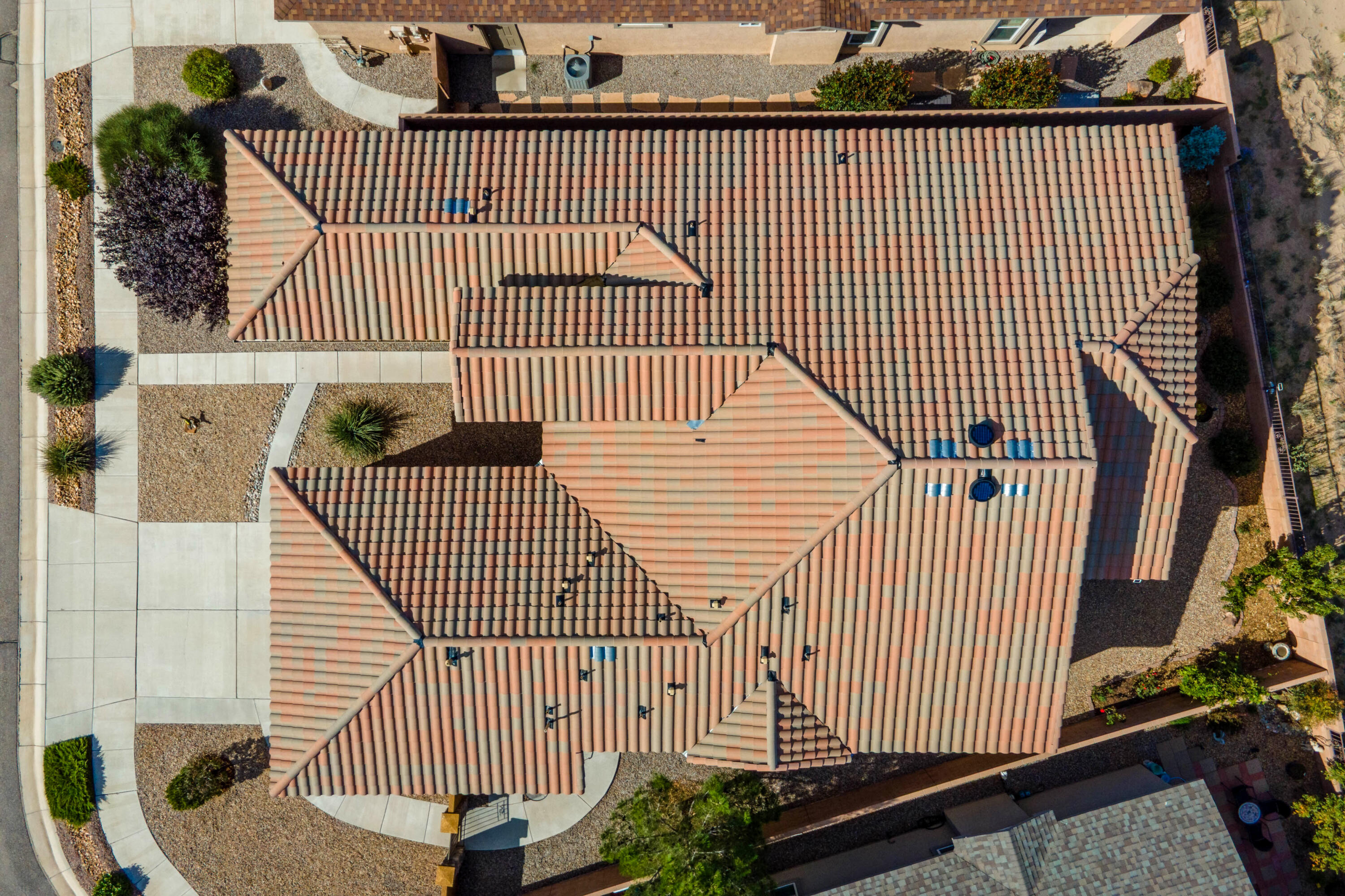 Photo 3 — 910 Jubilee Boulevard SW