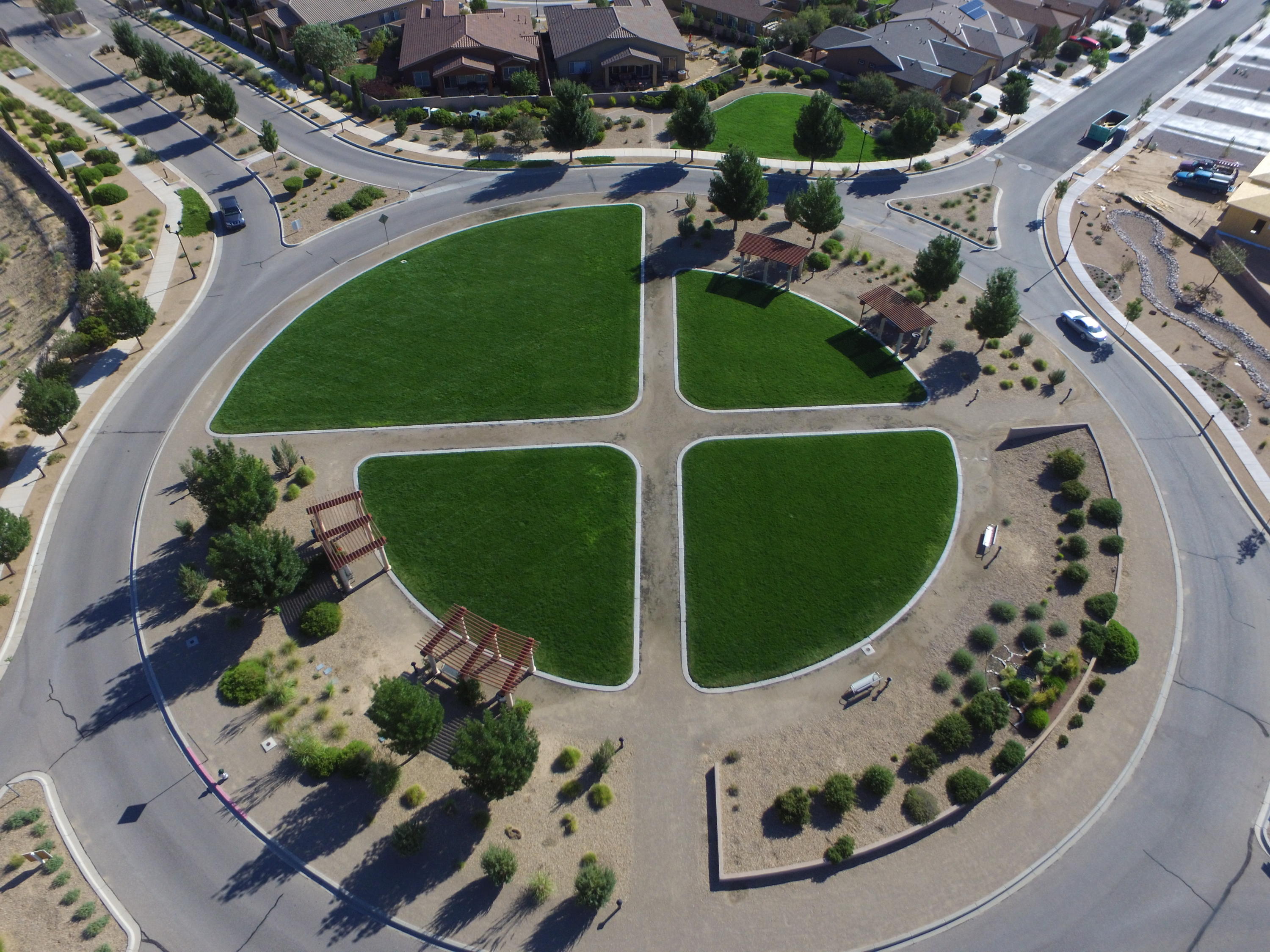 Photo 19 — 910 Jubilee Boulevard SW
