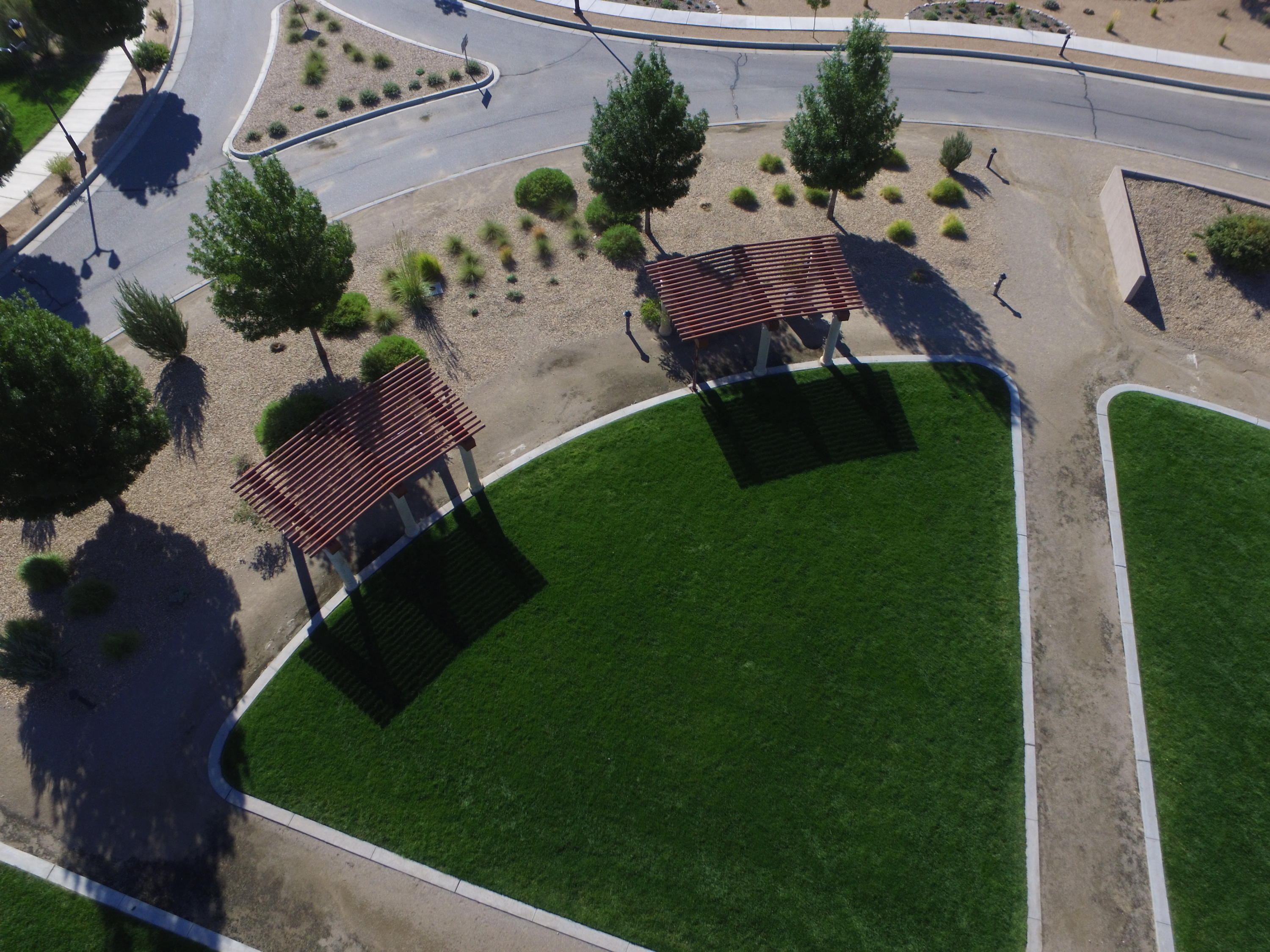 Photo 18 — 910 Jubilee Boulevard SW