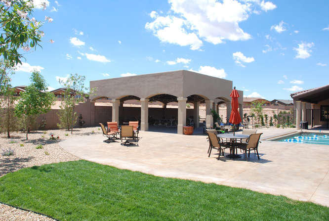 Photo 5 — 910 Jubilee Boulevard SW
