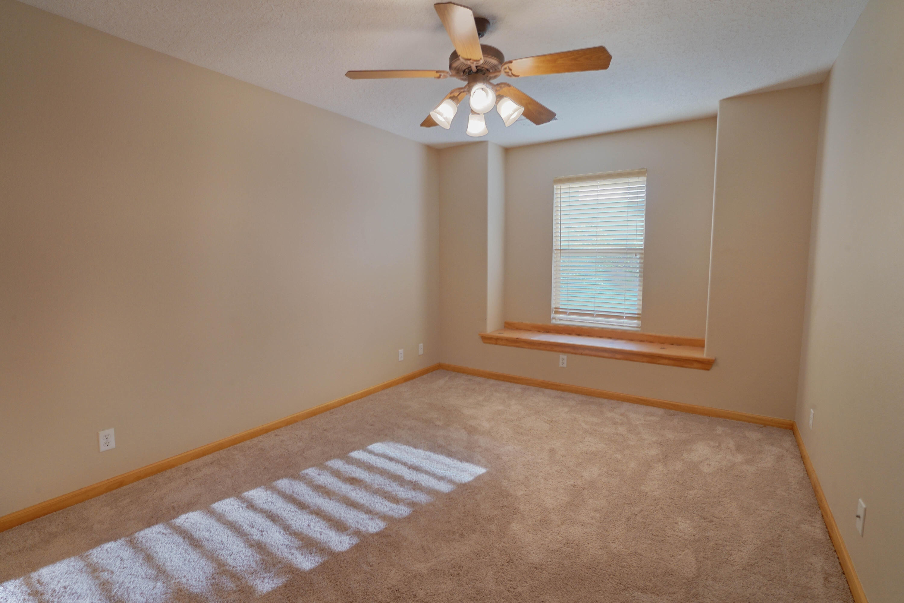 Photo 14 — 2453 Tyler Loop NE