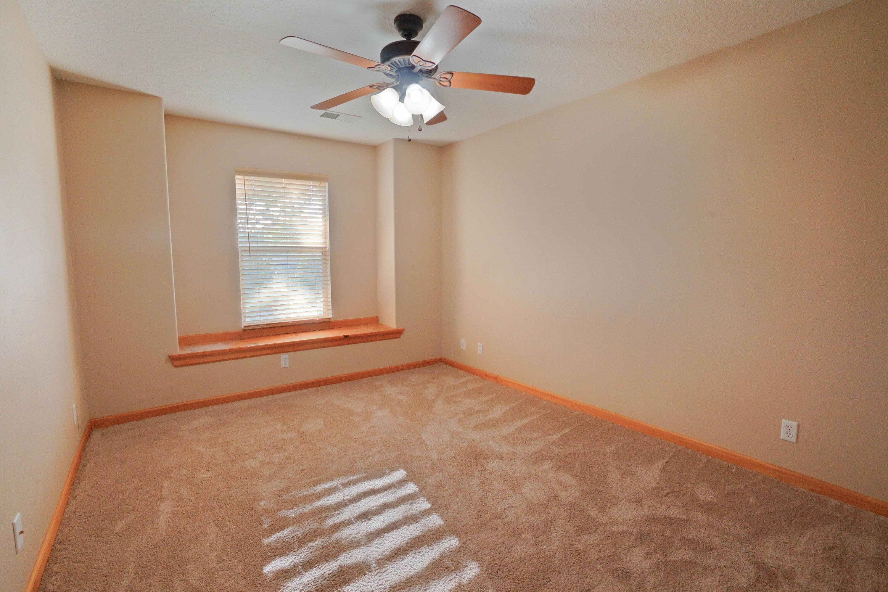 Photo 13 — 2453 Tyler Loop NE
