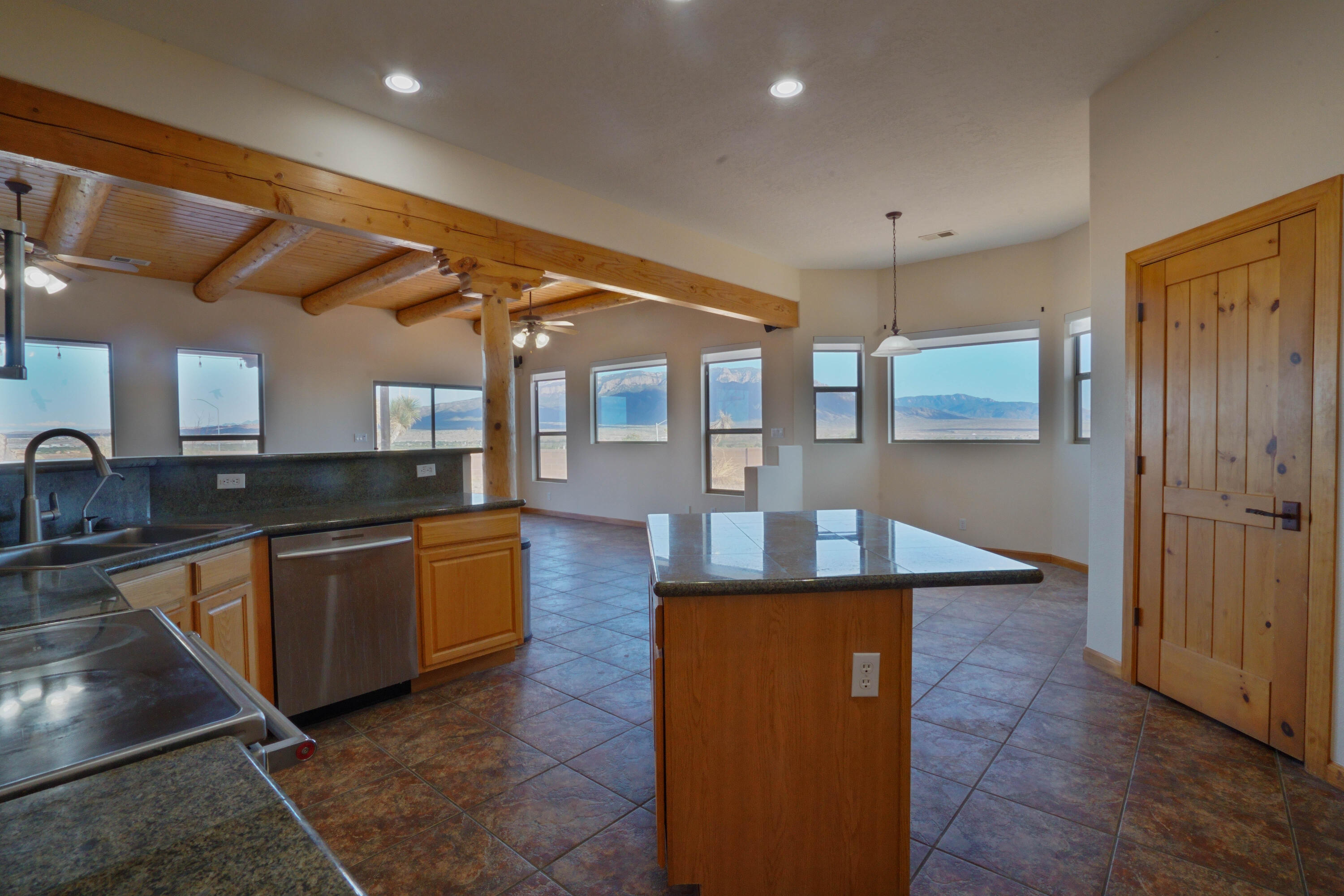 Photo 10 — 2453 Tyler Loop NE