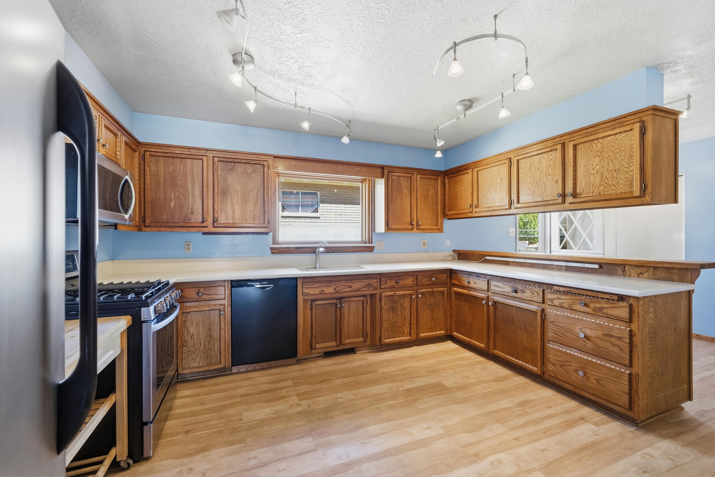 Photo 7 — 1001 Upland Court NE