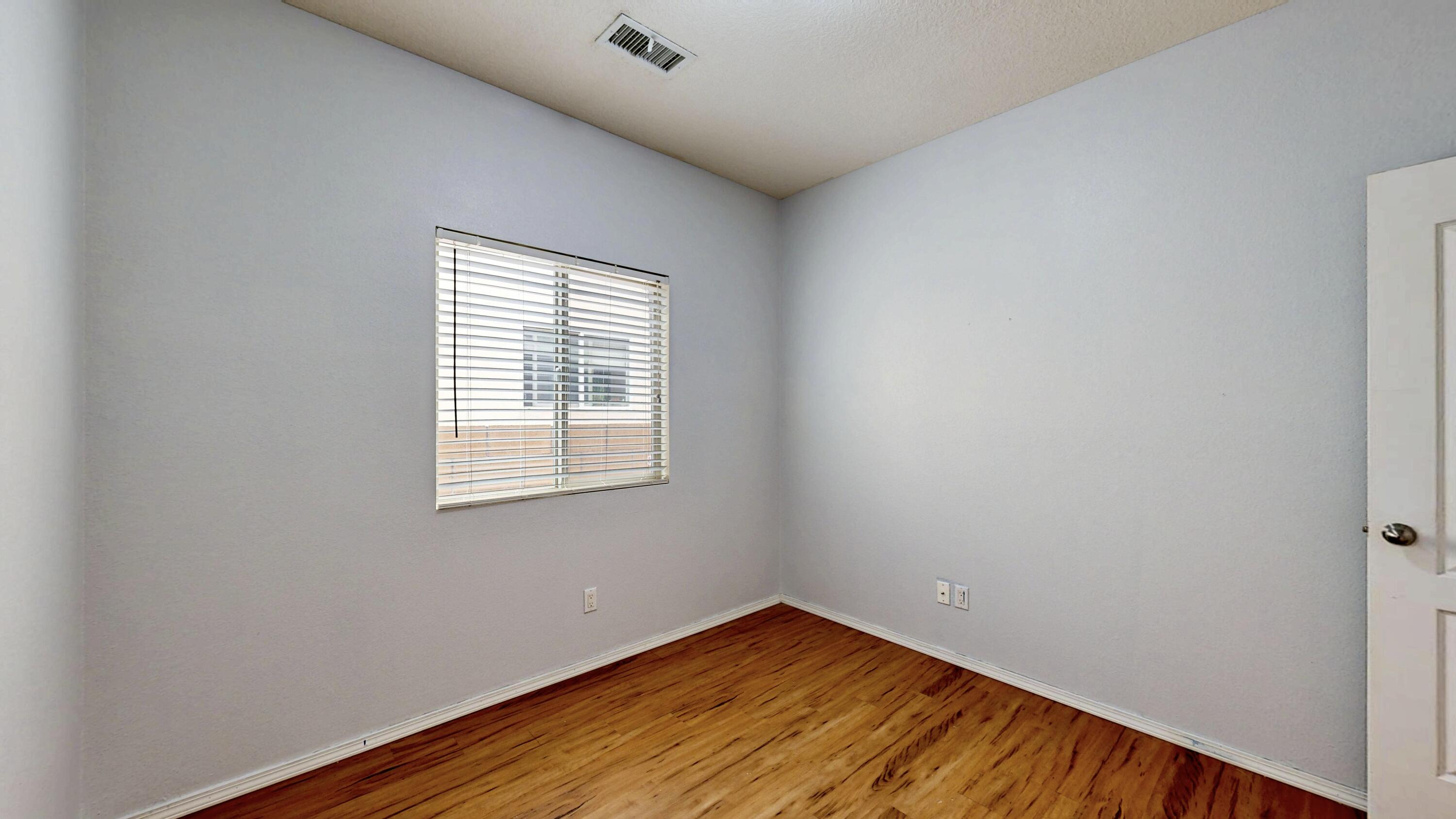 Photo 12 — 5527 Costa Uerde Road NW