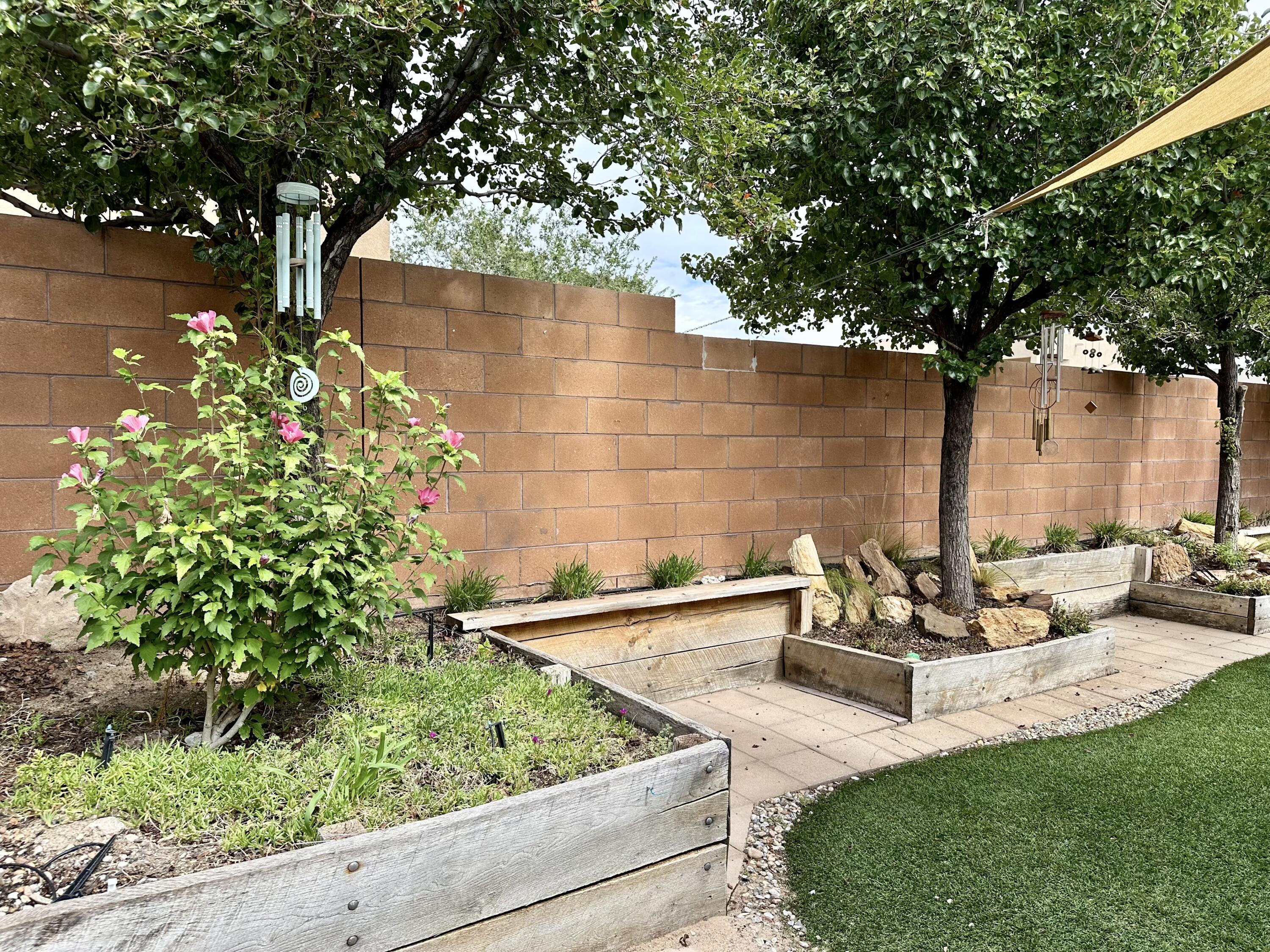 Photo 5 — 5527 Costa Uerde Road NW