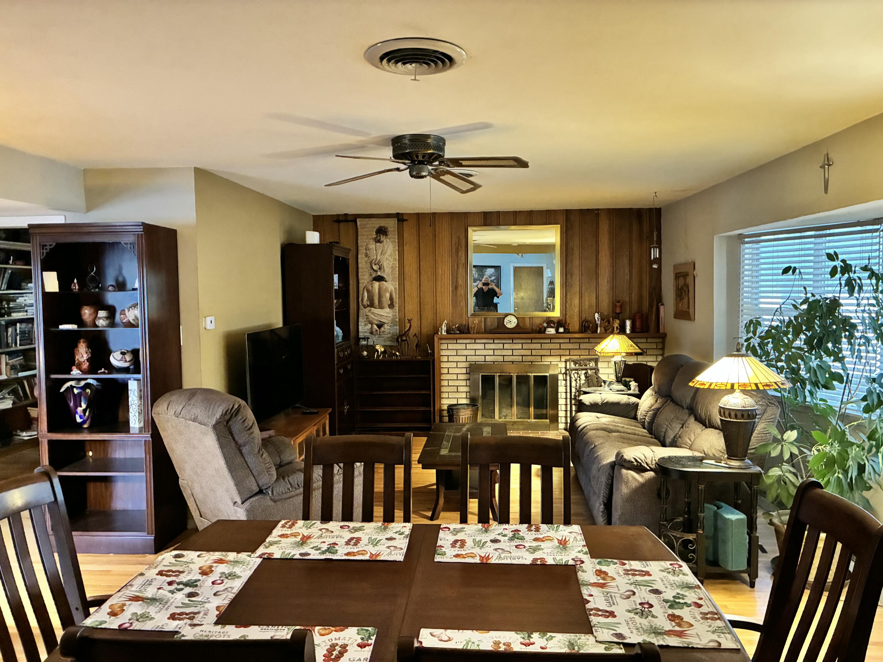 Photo 3 — 6400 Mossman Place NE
