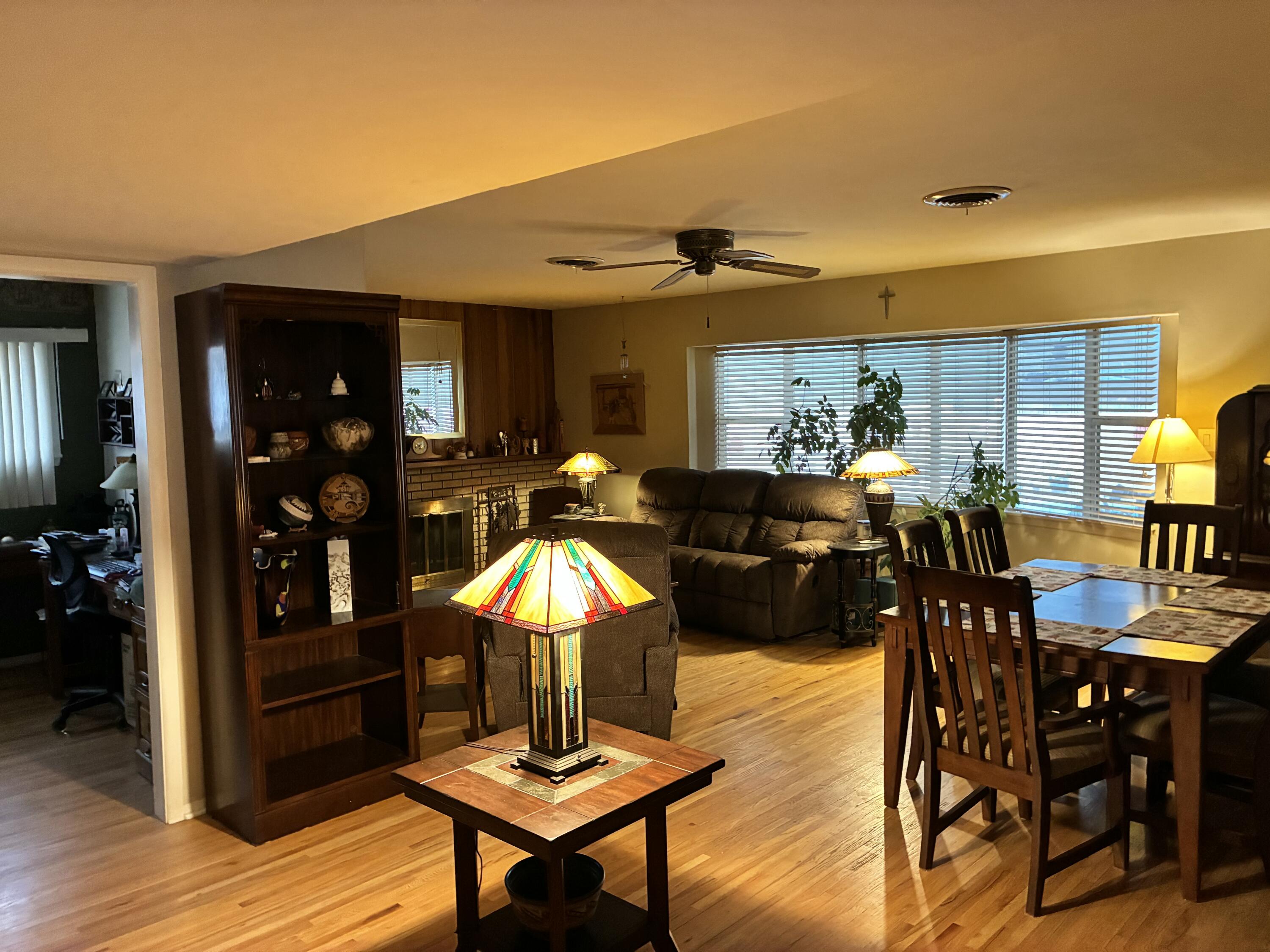 Photo 4 — 6400 Mossman Place NE