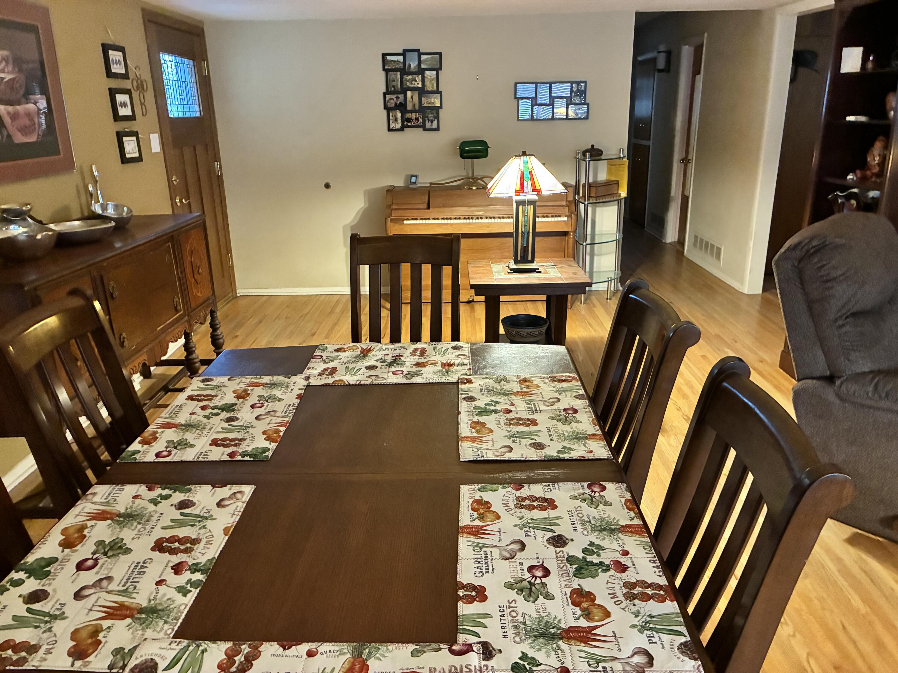 Photo 5 — 6400 Mossman Place NE
