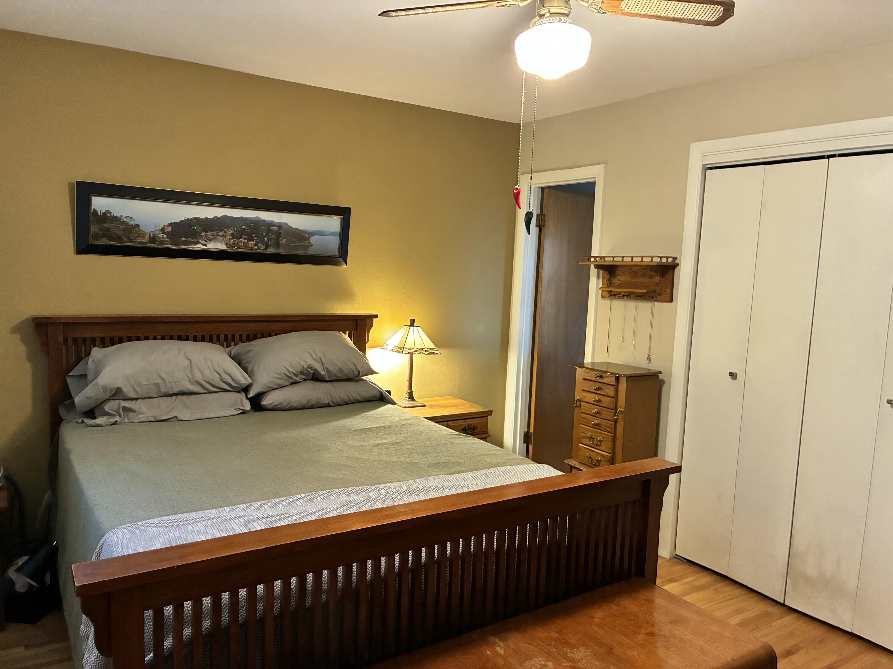 Photo 9 — 6400 Mossman Place NE