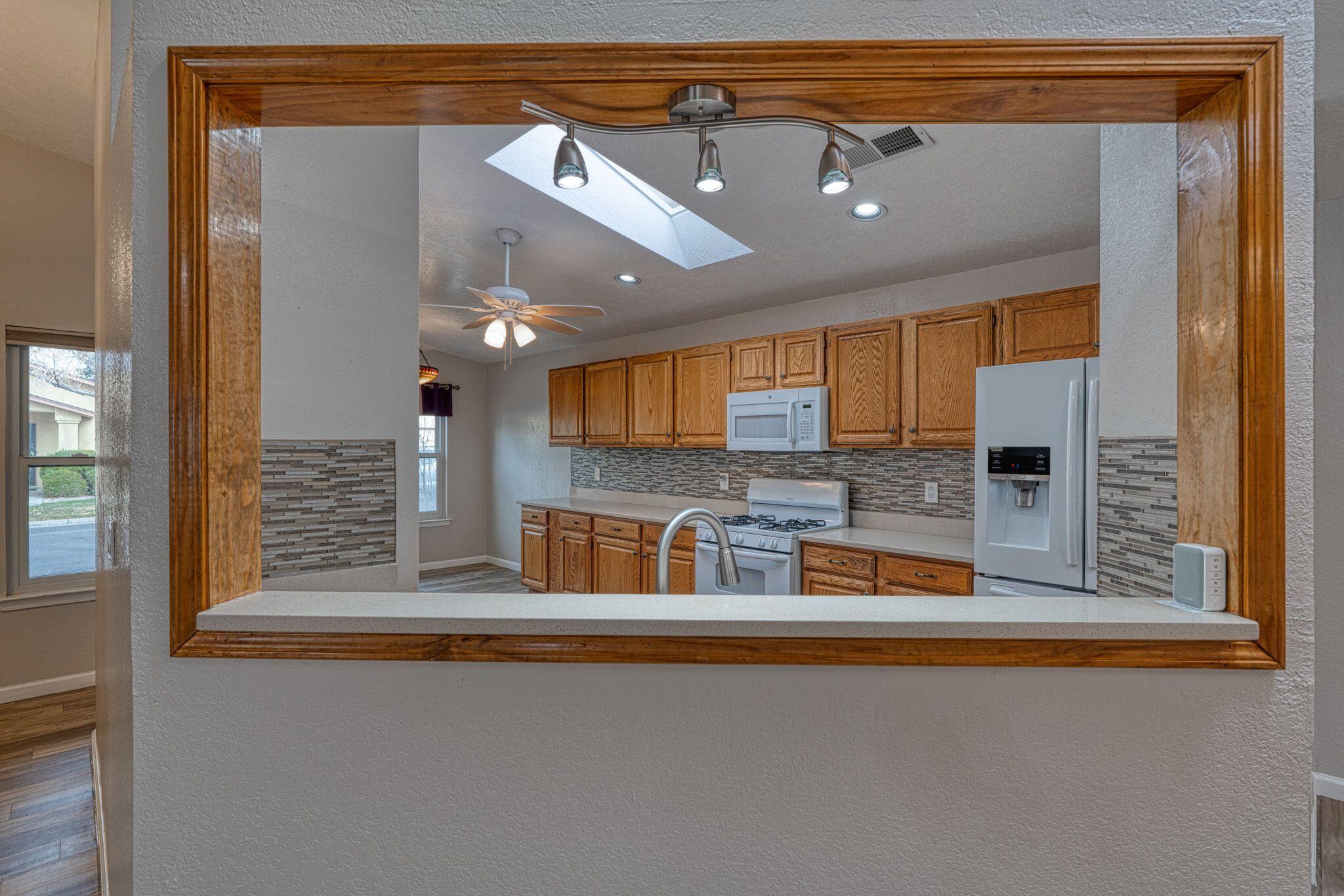 Photo 14 — 10812 Griffith Park Drive NE