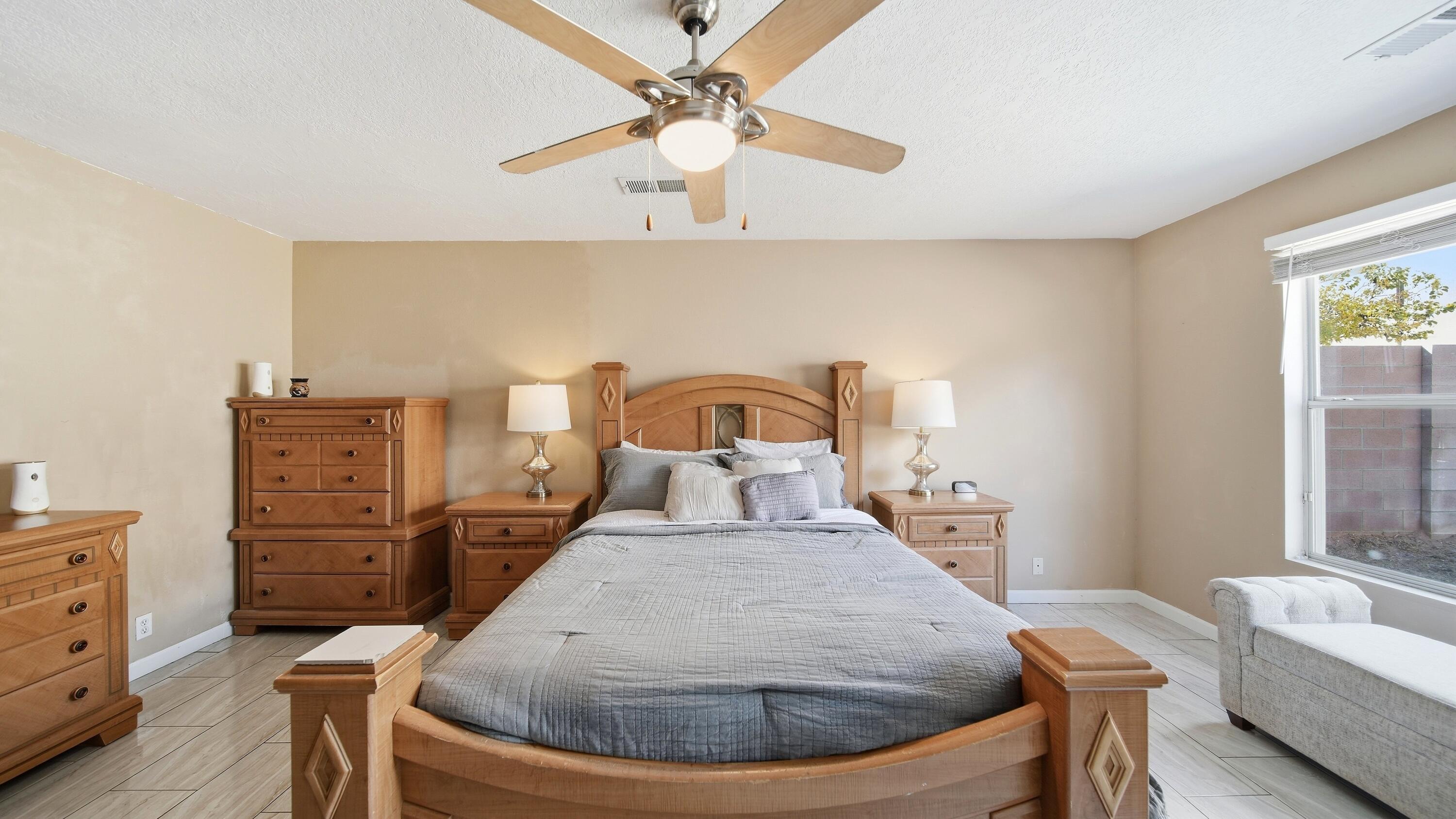Photo 13 — 10931 Argonite Drive NW