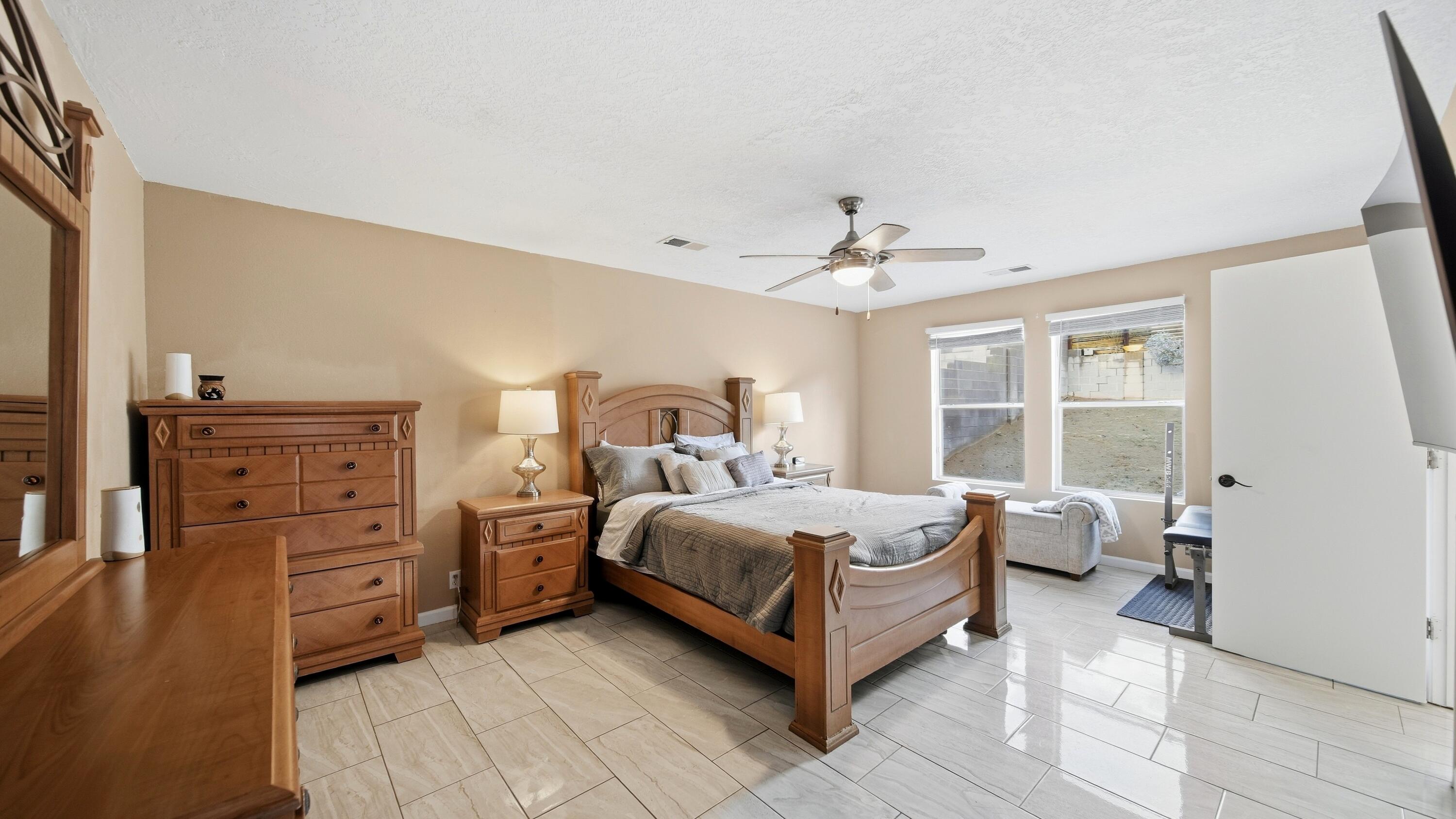 Photo 14 — 10931 Argonite Drive NW