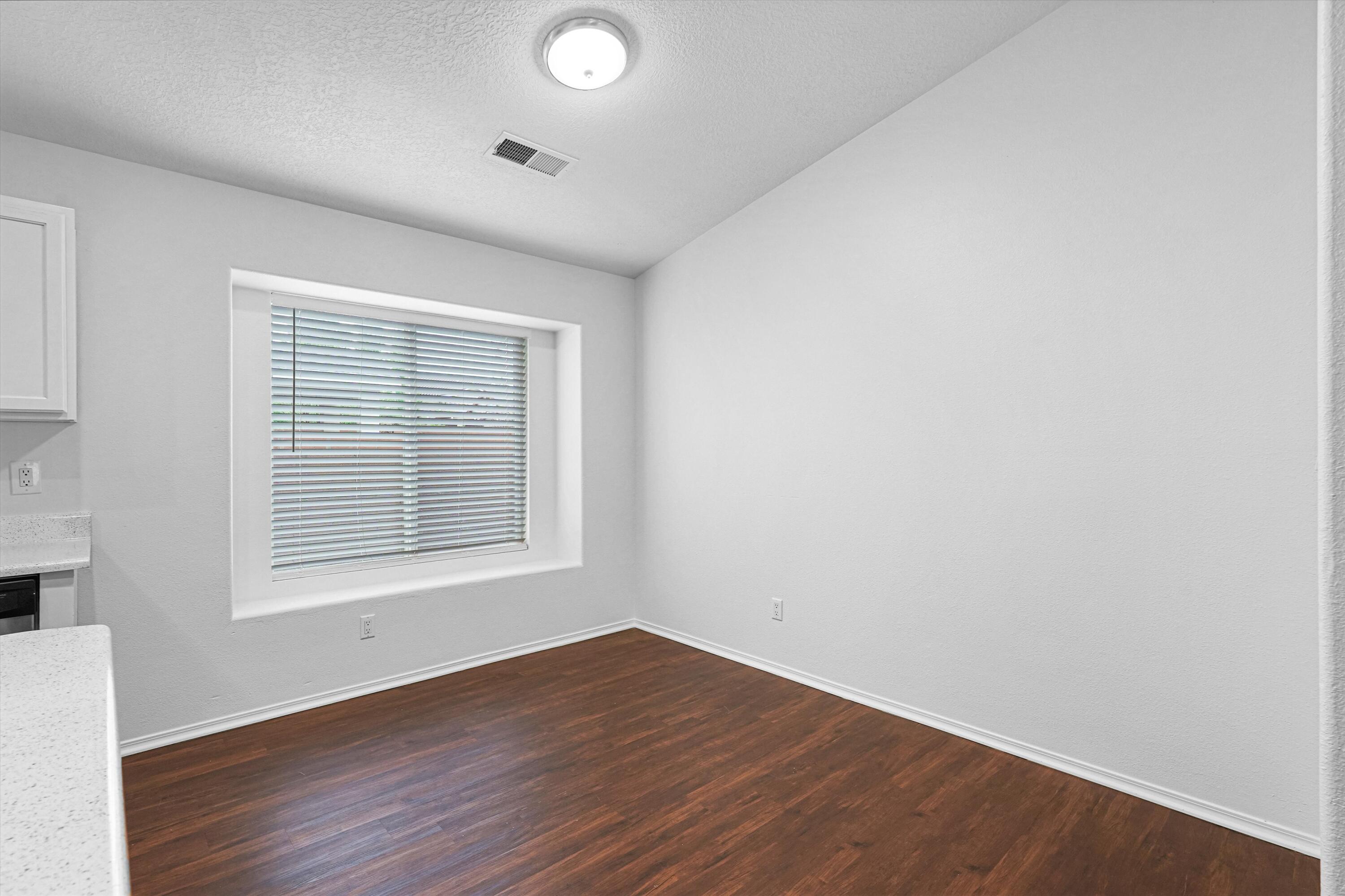 Photo 13 — 7623 Banyon Avenue NW