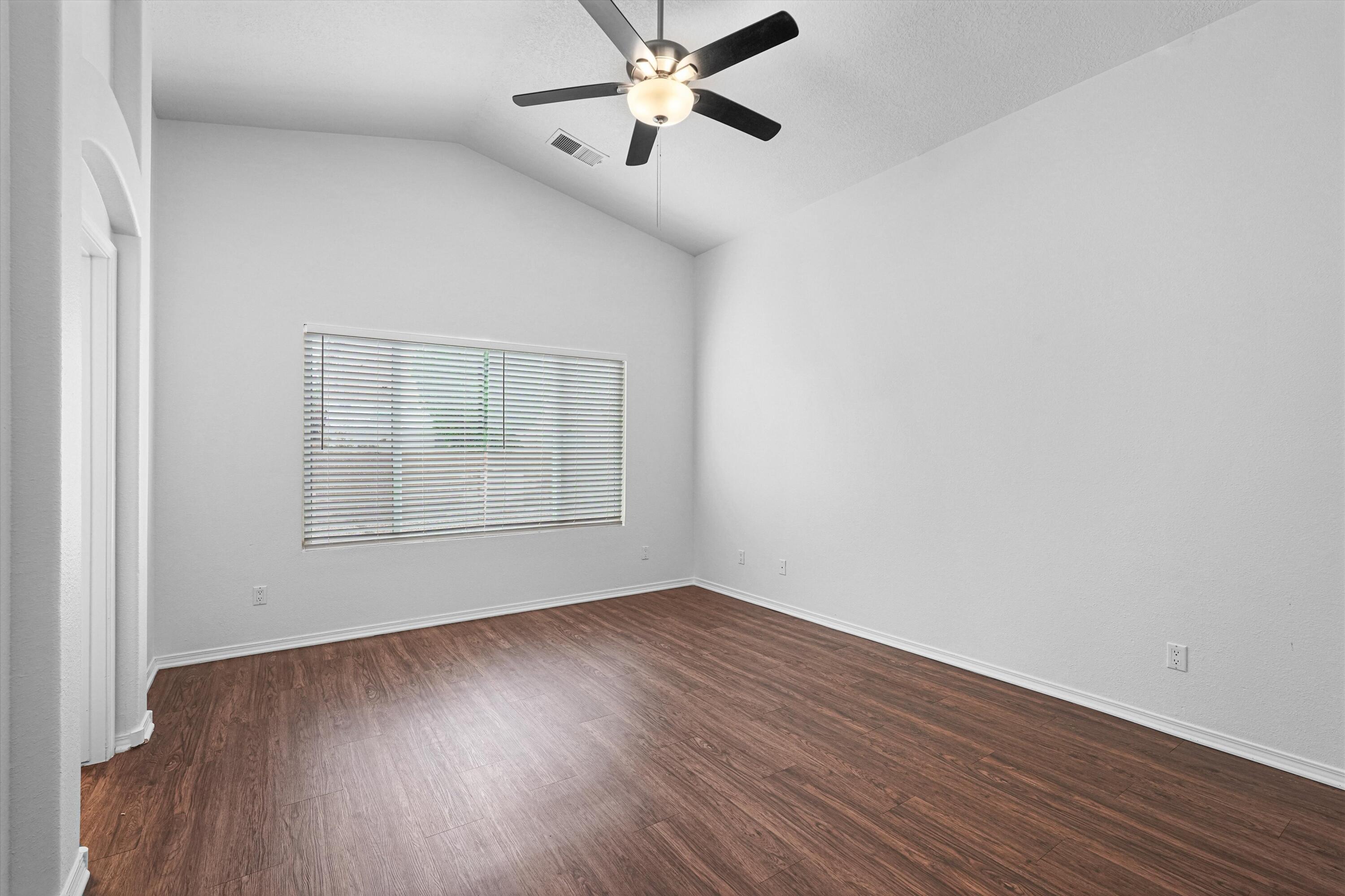 Photo 15 — 7623 Banyon Avenue NW