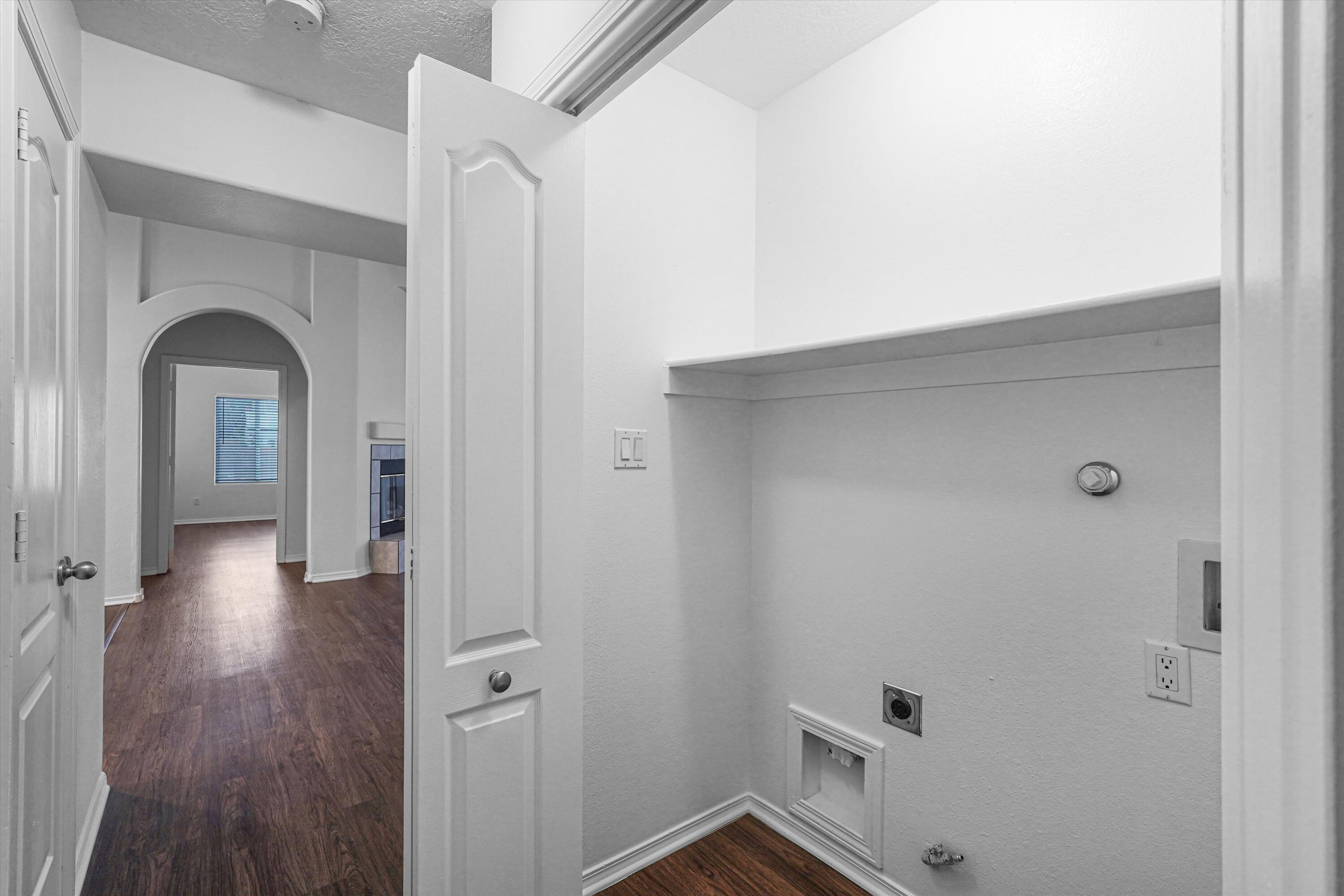 Photo 16 — 7623 Banyon Avenue NW