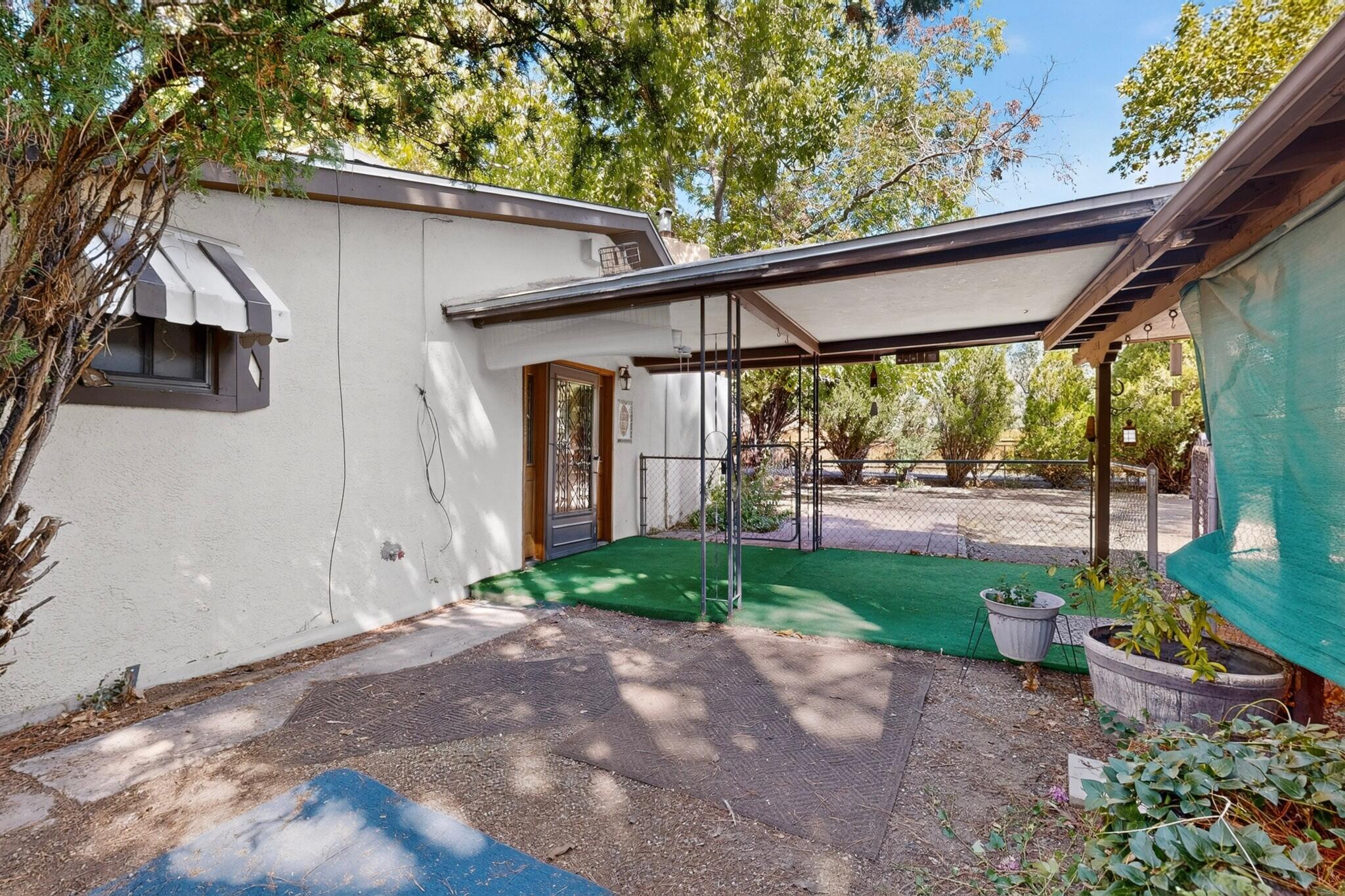 Photo 15 — 4817 Guadalupe Trail NW