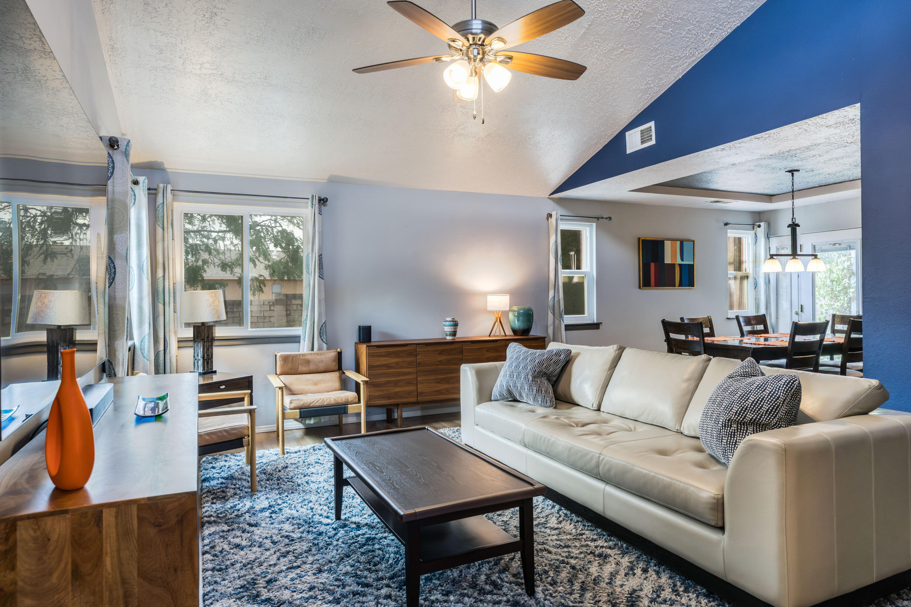Photo 5 — 749 Littler Drive SE