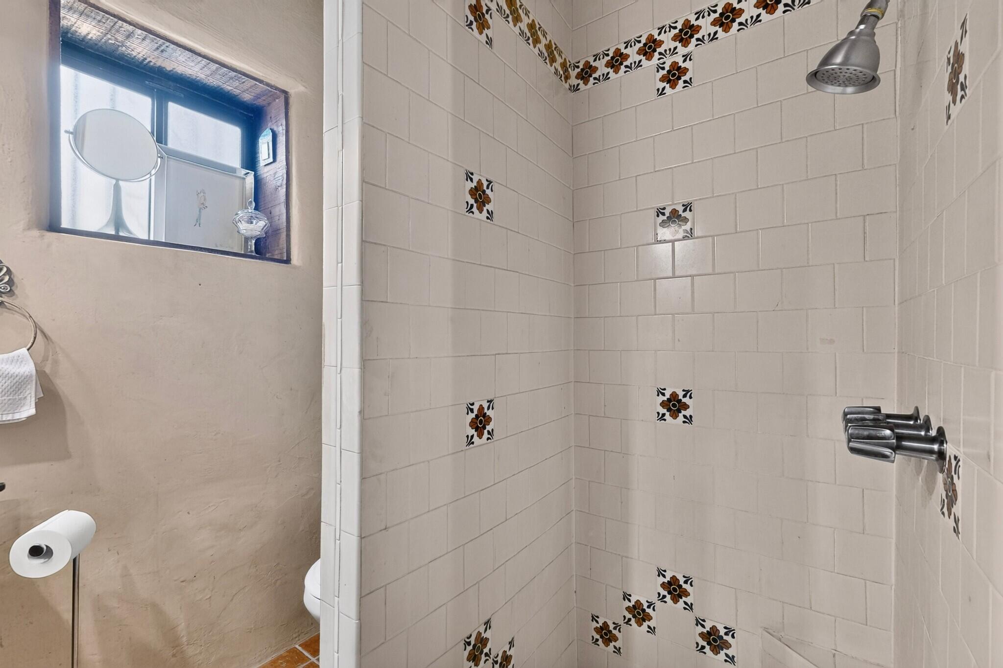 Photo 2 — 1730 Griegos Road NW