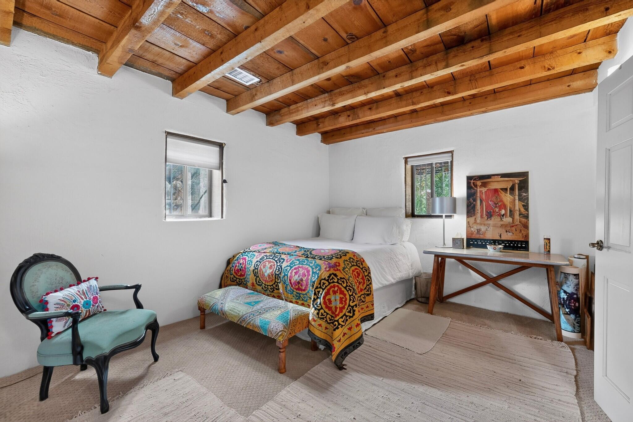 Photo 5 — 1730 Griegos Road NW